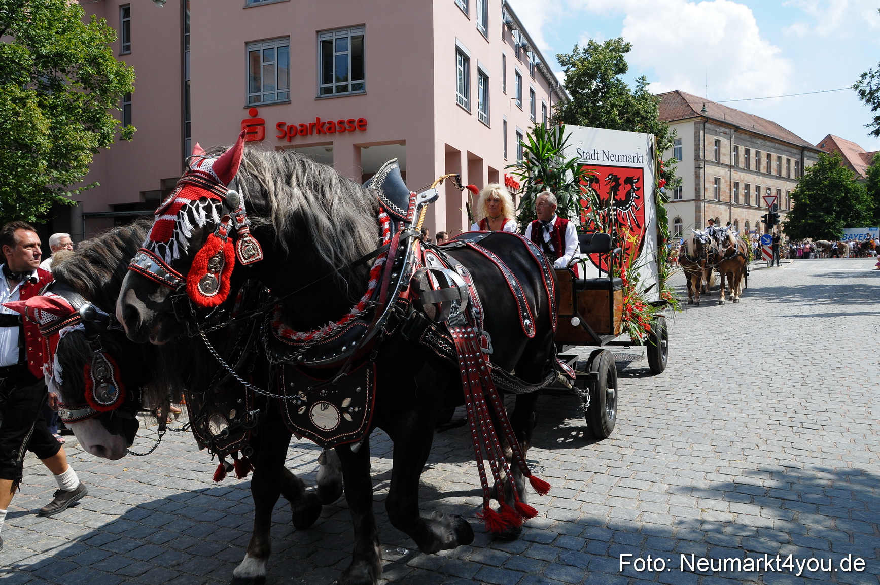 Volksfestzug Neumarkt 110813 0043