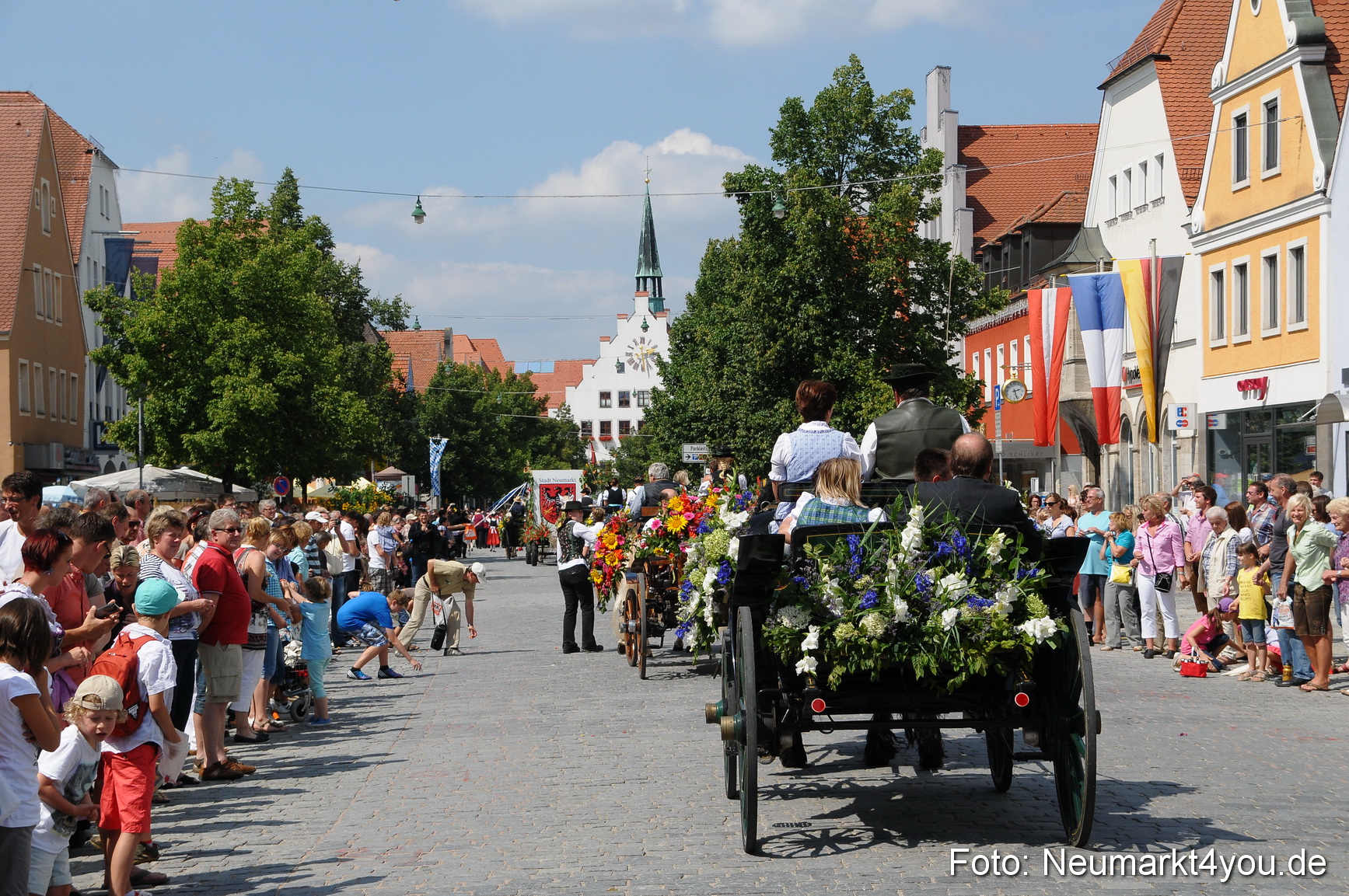 Volksfestzug Neumarkt 110813 0047