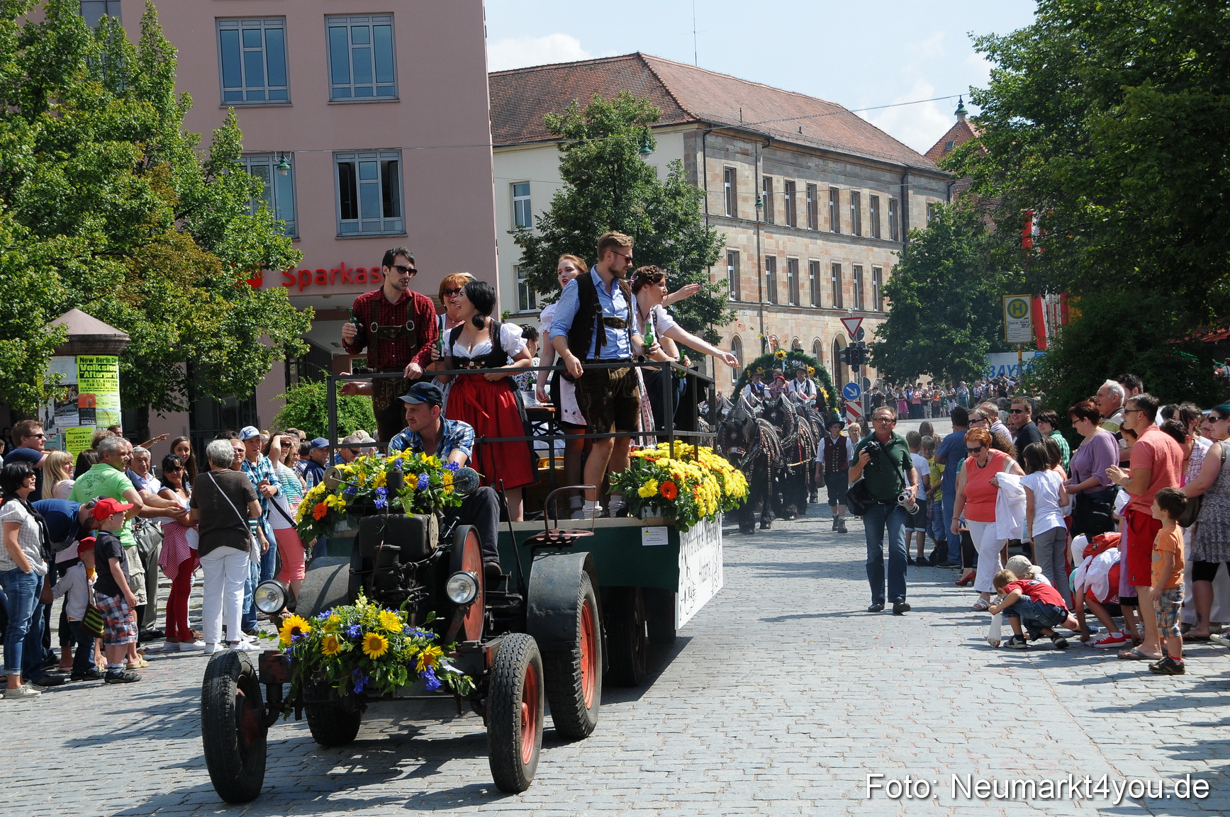 Volksfestzug Neumarkt 110813 0052