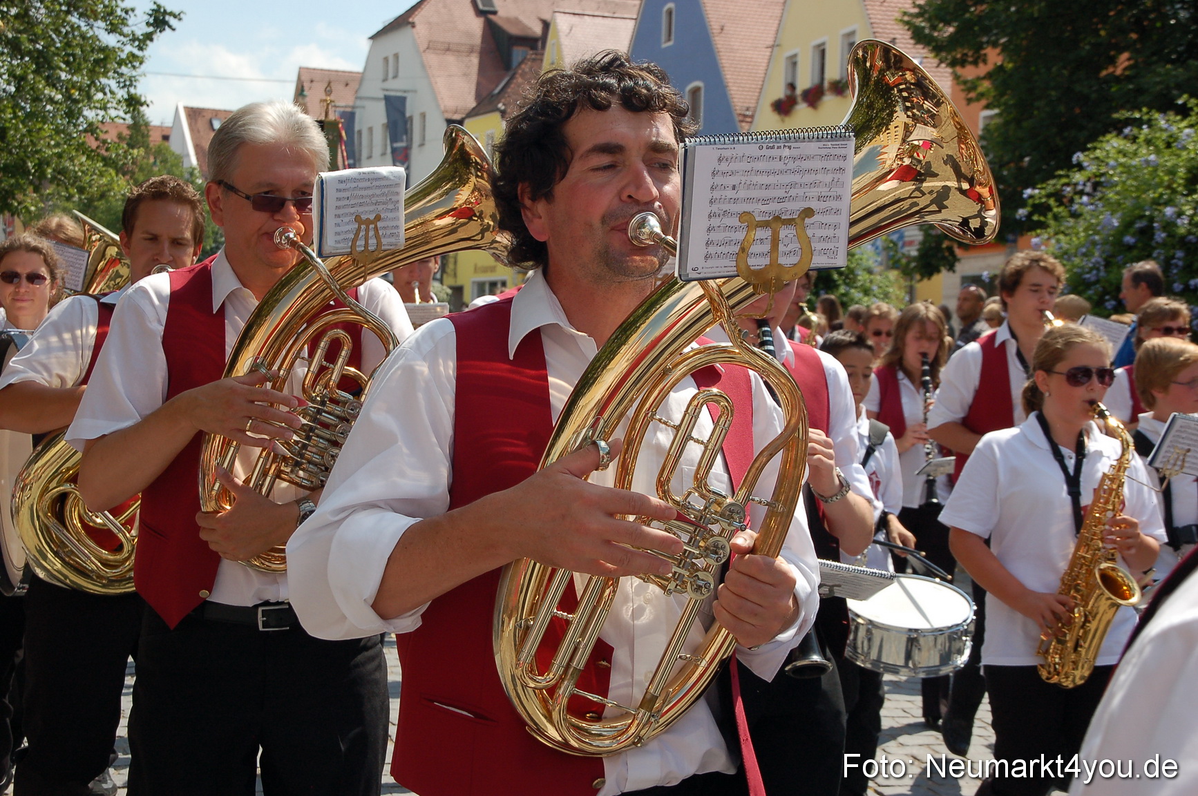 Volksfestzug Neumarkt 110813 0055