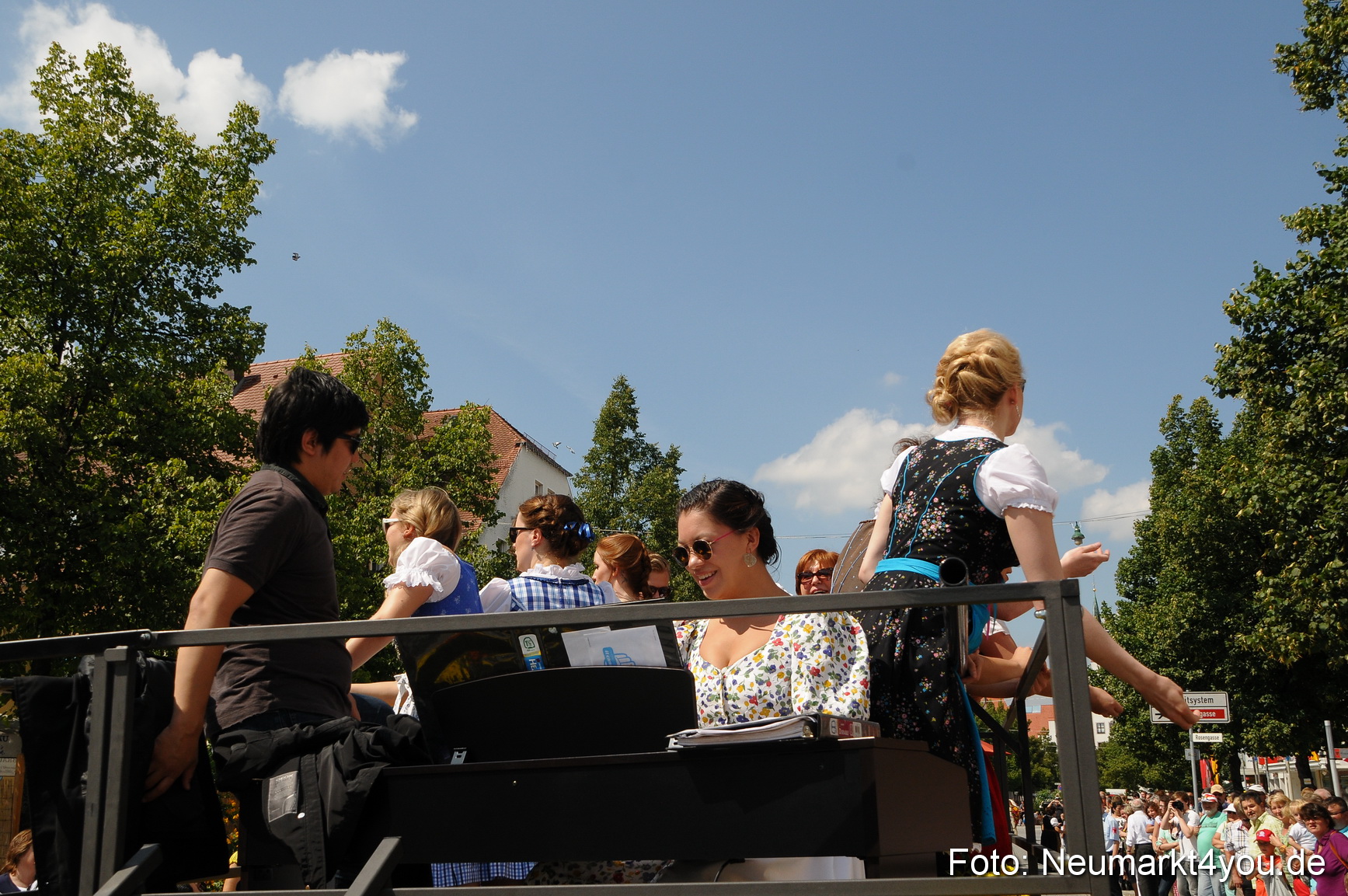 Volksfestzug Neumarkt 110813 0060