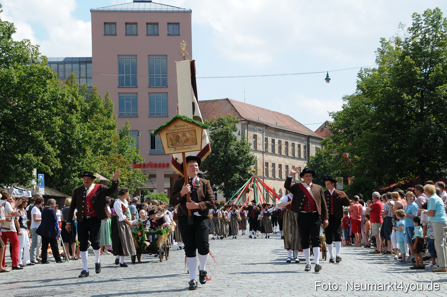 Volksfestzug Neumarkt 110813 0064