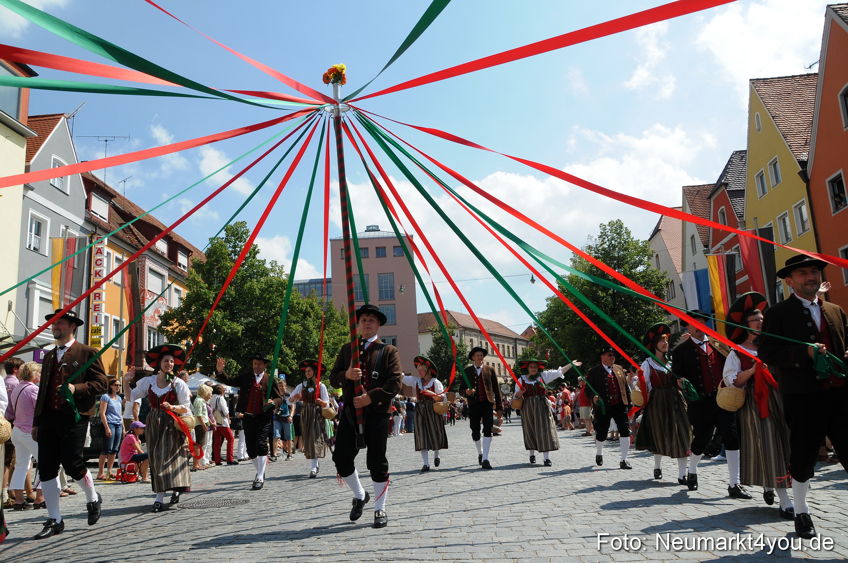 Volksfestzug Neumarkt 110813 0070