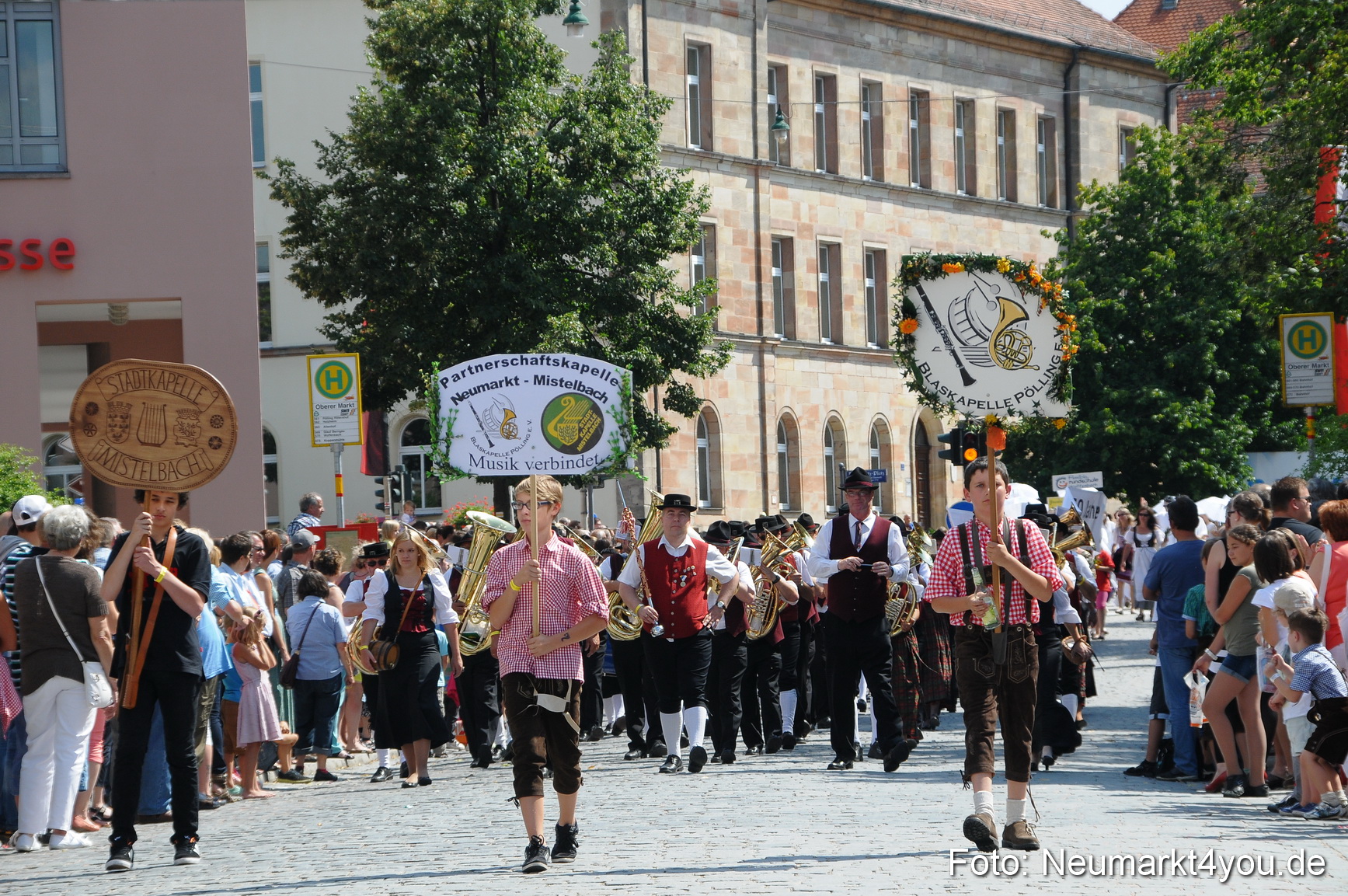 Volksfestzug Neumarkt 110813 0073