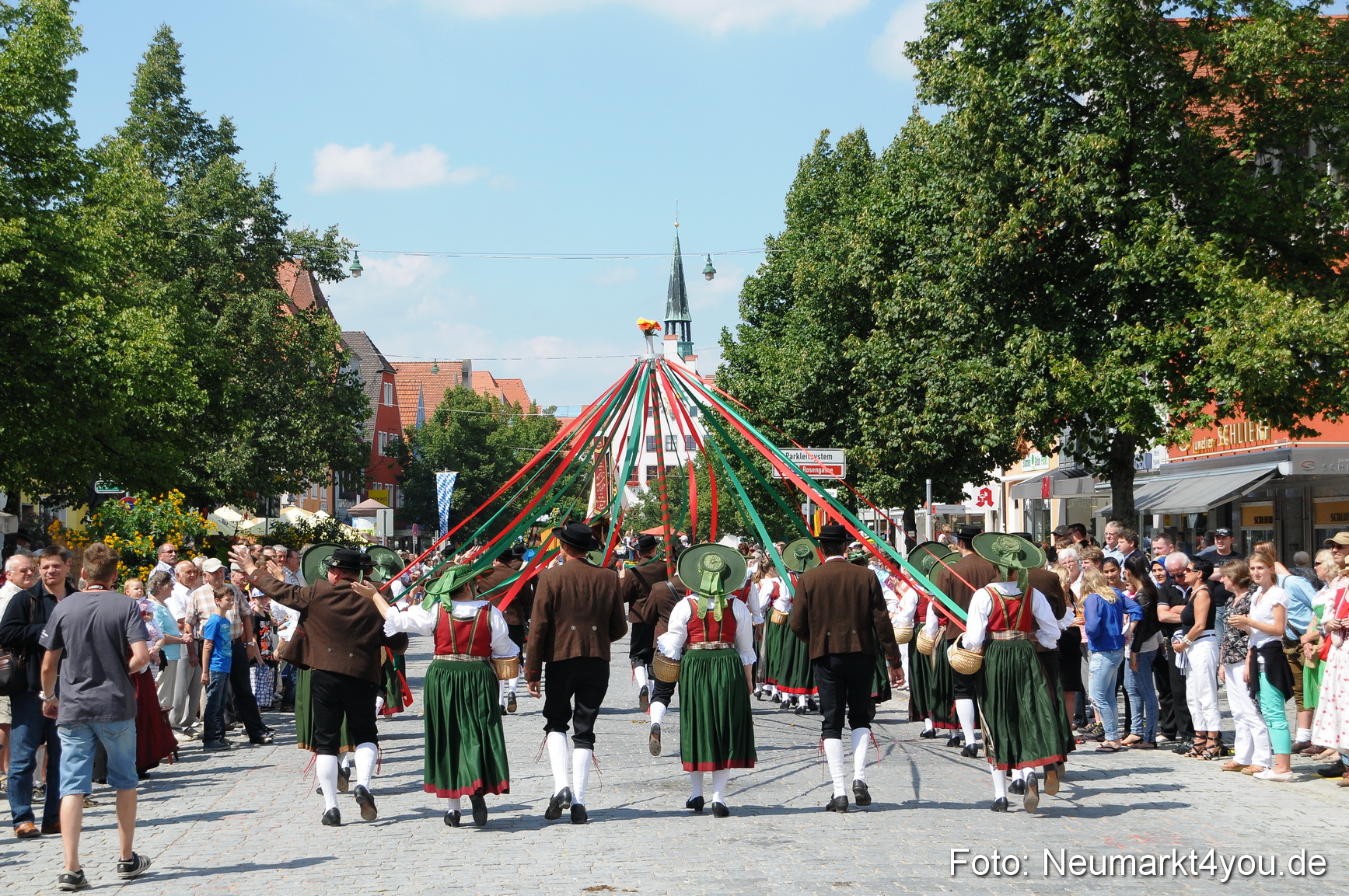 Volksfestzug Neumarkt 110813 0075