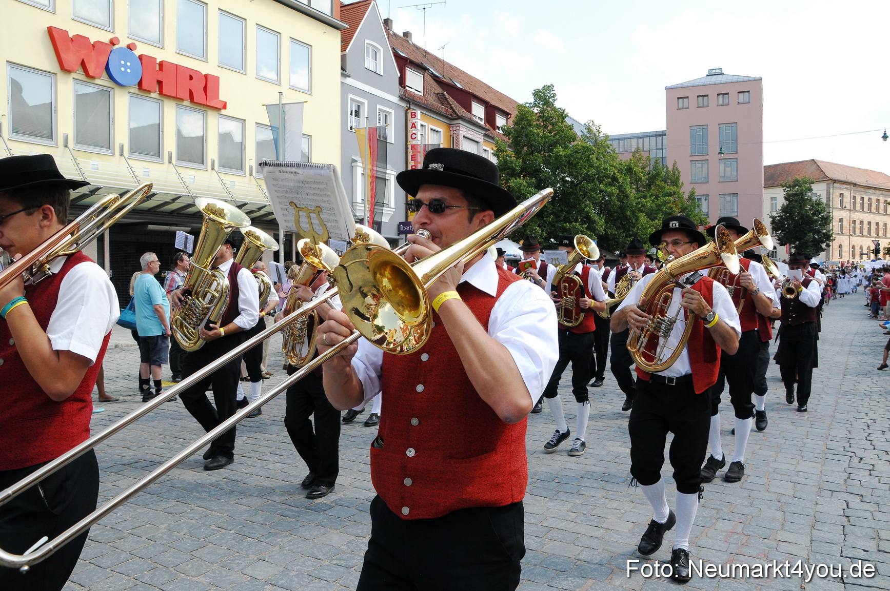 Volksfestzug Neumarkt 110813 0077
