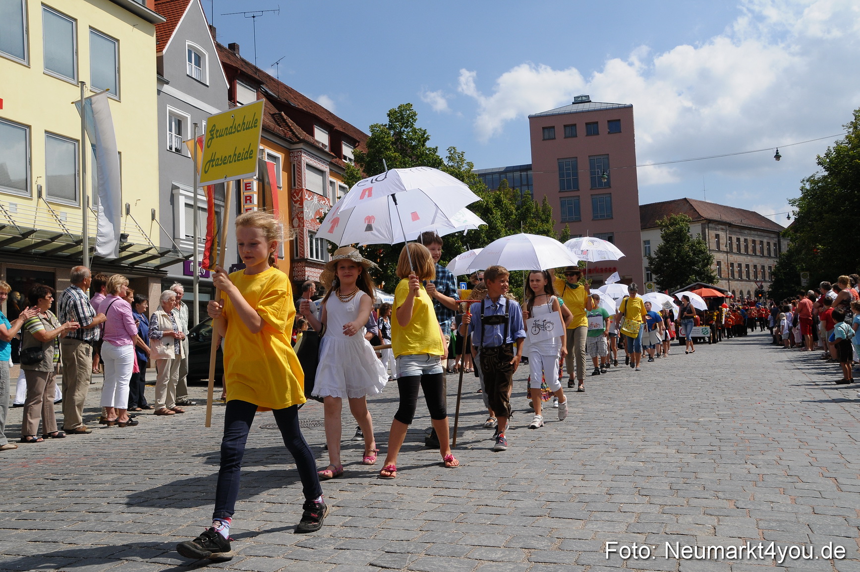 Volksfestzug Neumarkt 110813 0079