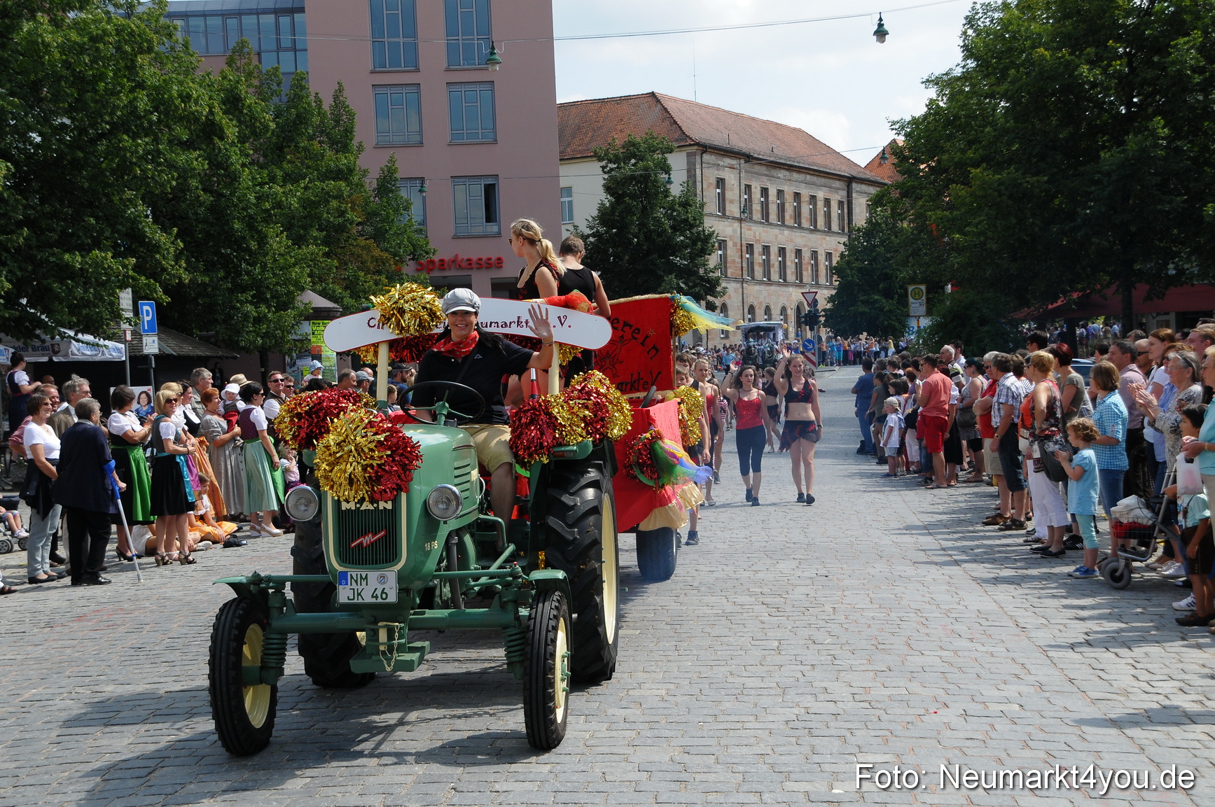 Volksfestzug Neumarkt 110813 0096