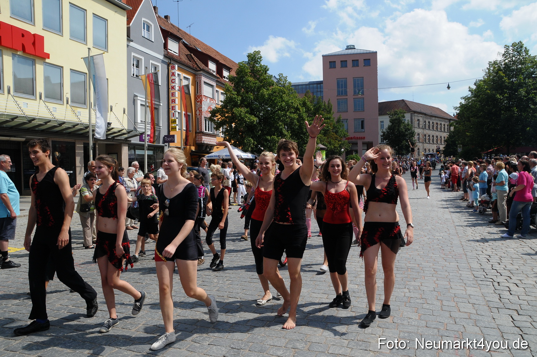 Volksfestzug Neumarkt 110813 0099