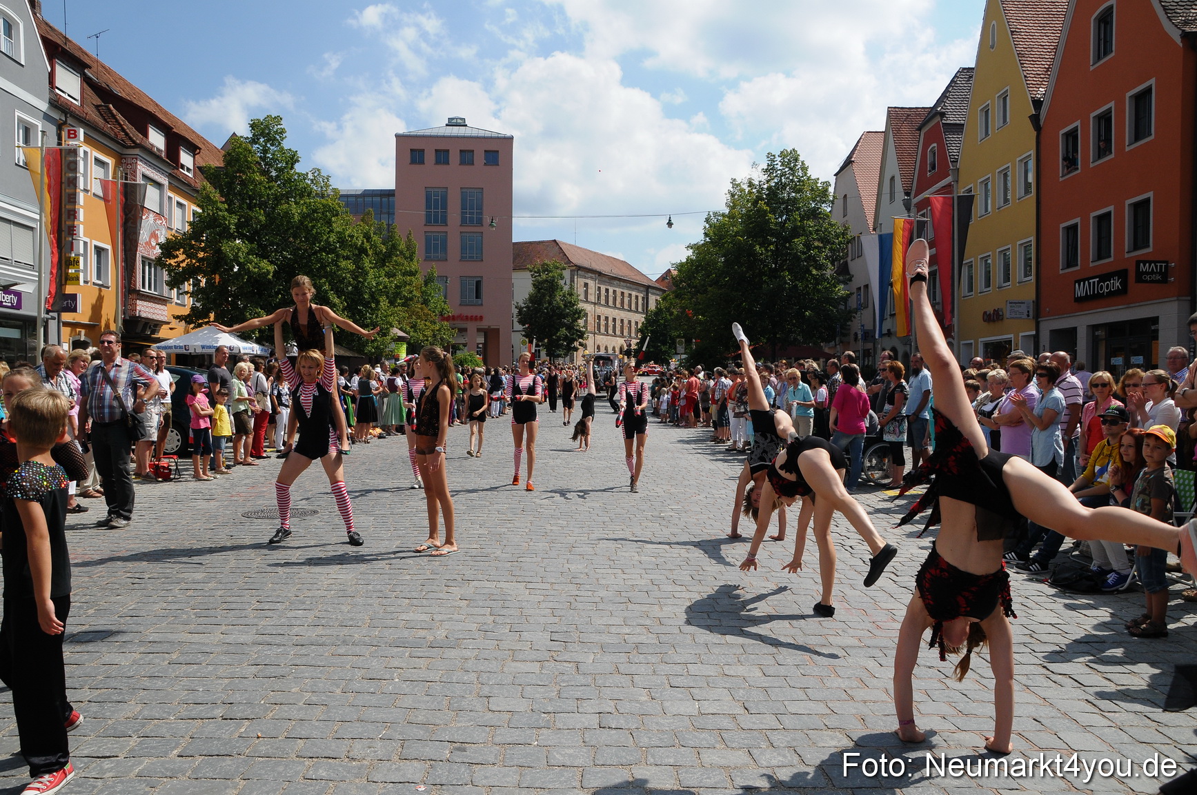 Volksfestzug Neumarkt 110813 0100