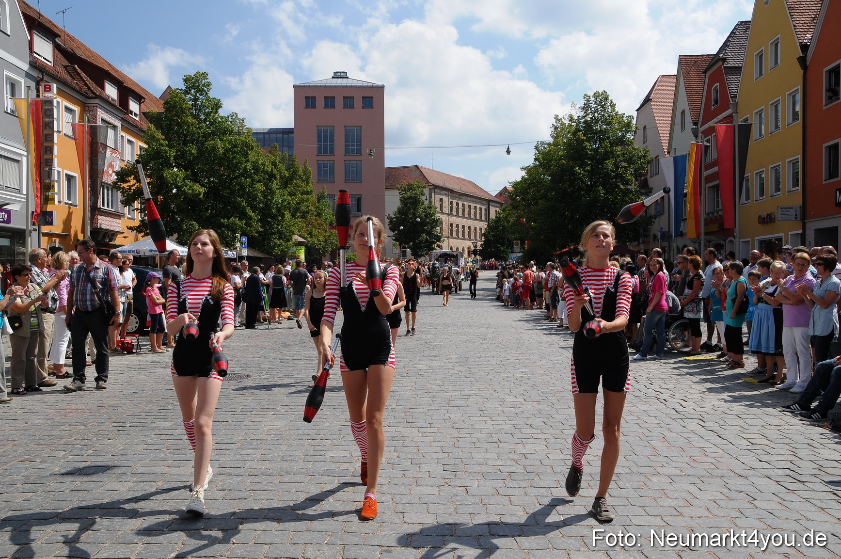 Volksfestzug Neumarkt 110813 0102