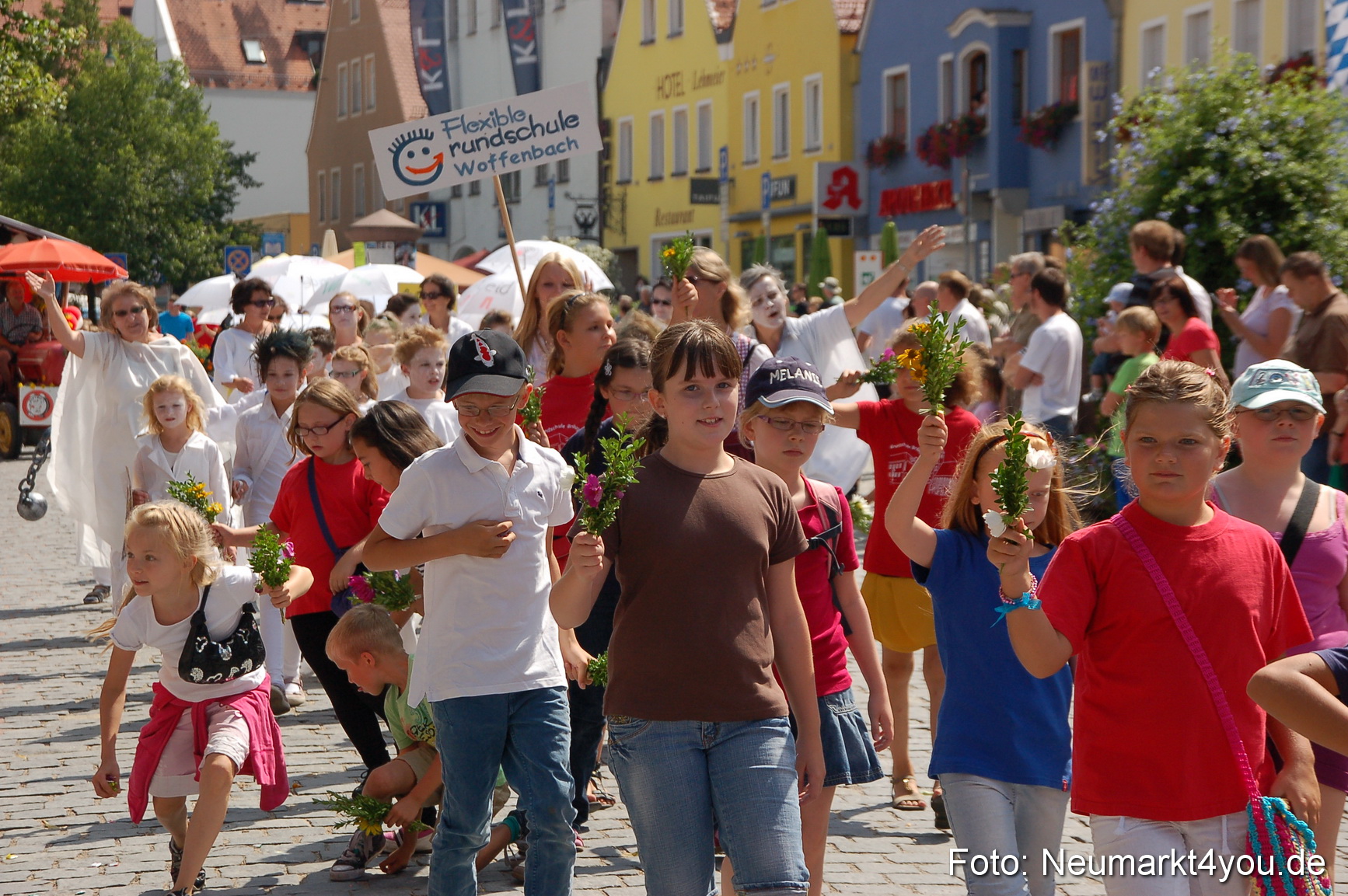 Volksfestzug Neumarkt 110813 0103