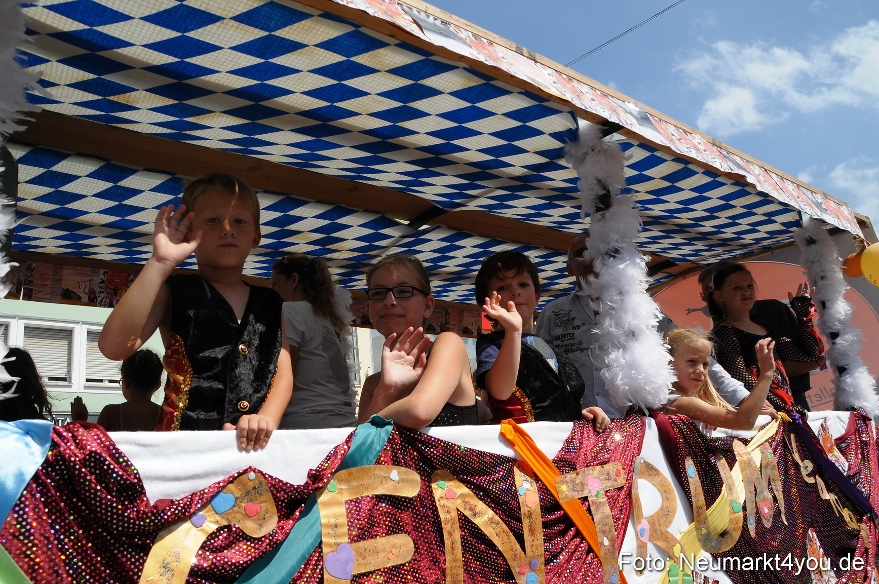 Volksfestzug Neumarkt 110813 0108
