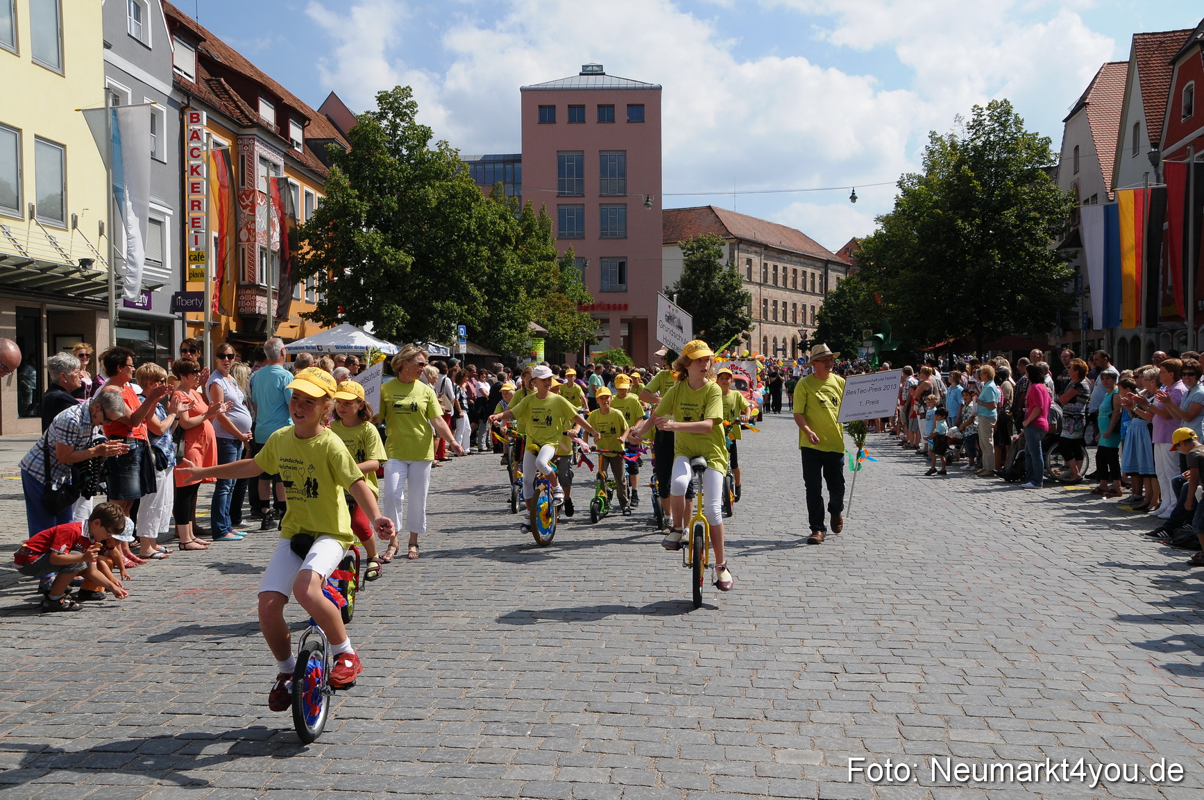 Volksfestzug Neumarkt 110813 0116