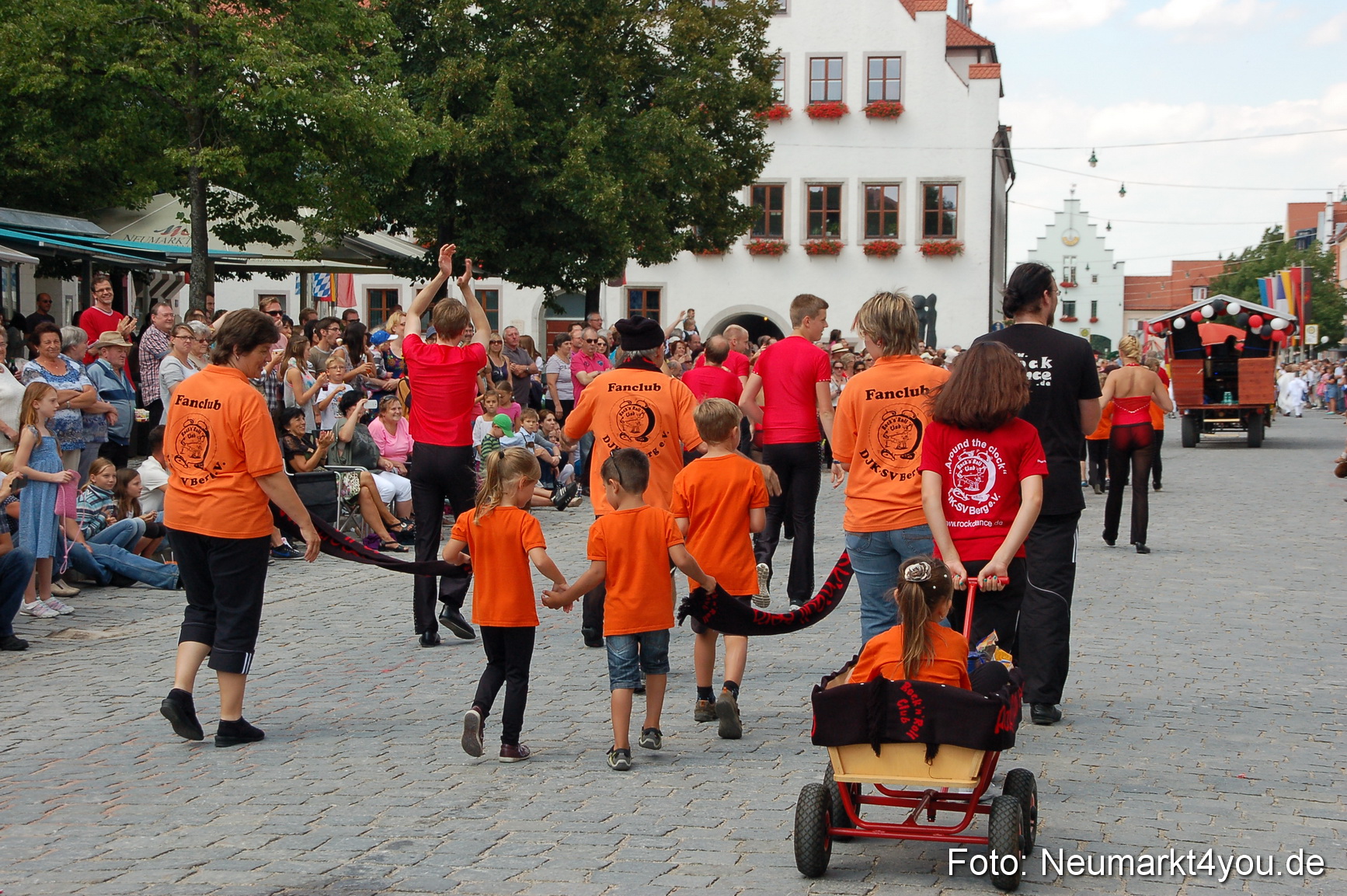 Volksfestzug Neumarkt 110813 0121