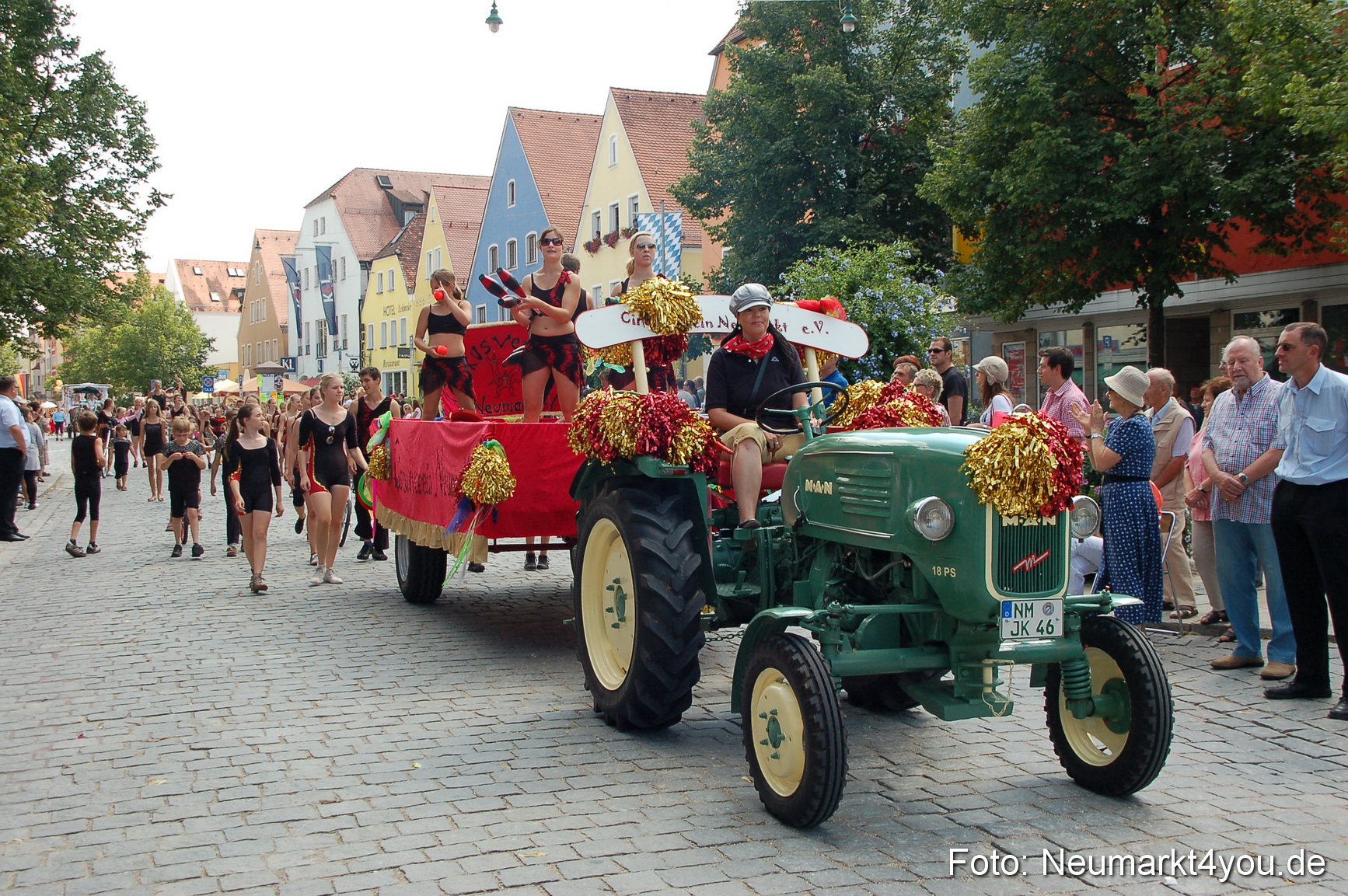 Volksfestzug Neumarkt 110813 0123