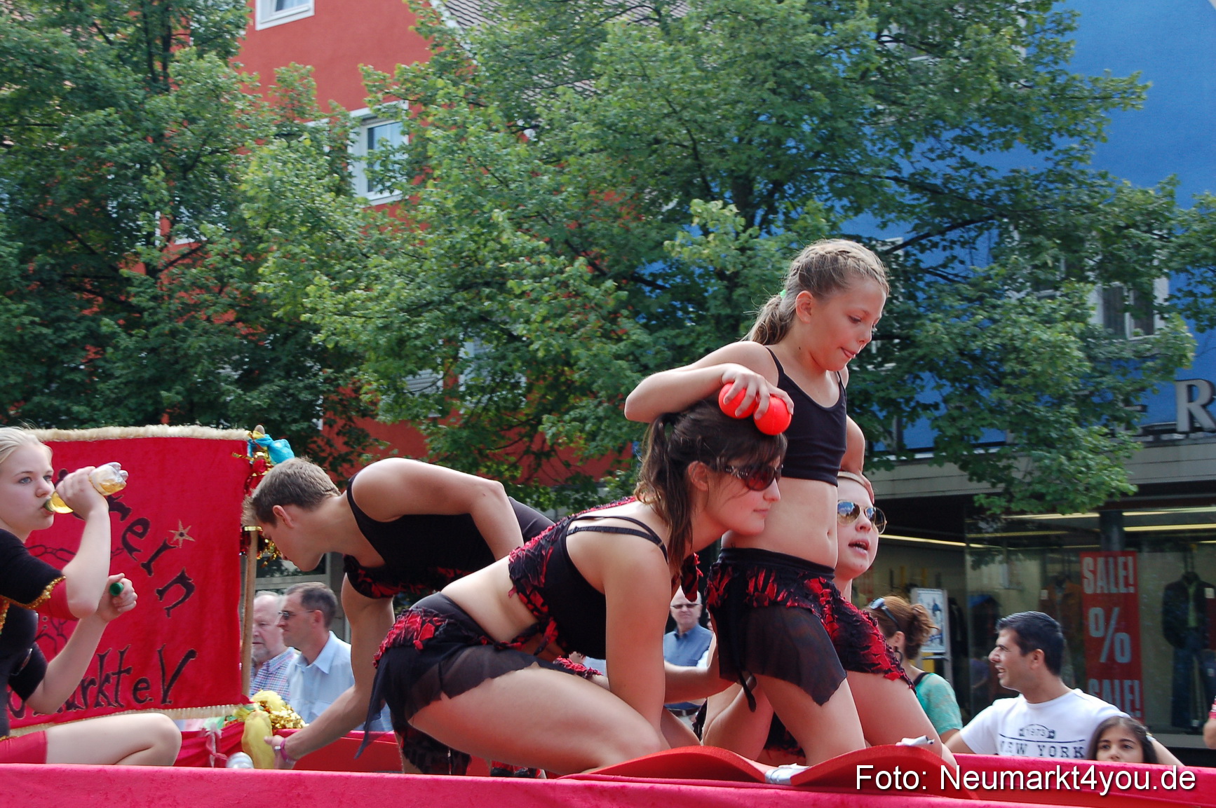 Volksfestzug Neumarkt 110813 0125