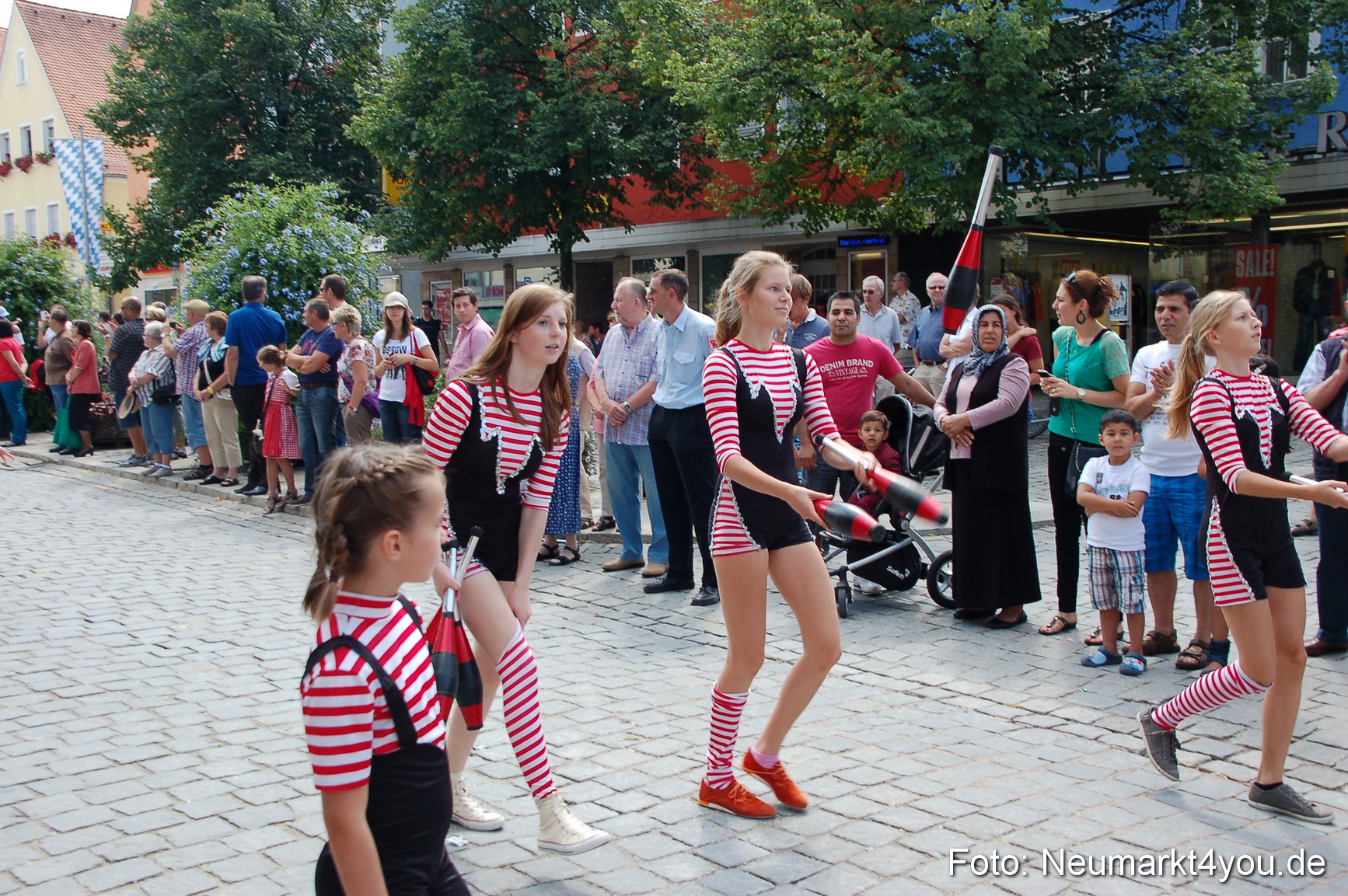 Volksfestzug Neumarkt 110813 0128