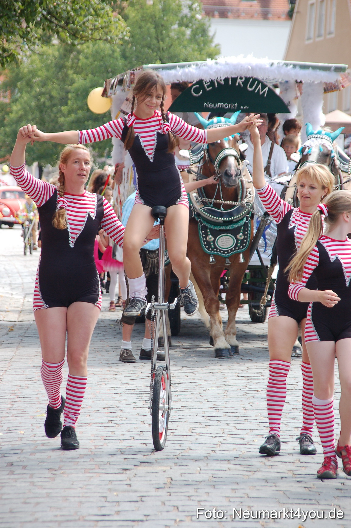 Volksfestzug Neumarkt 110813 0130