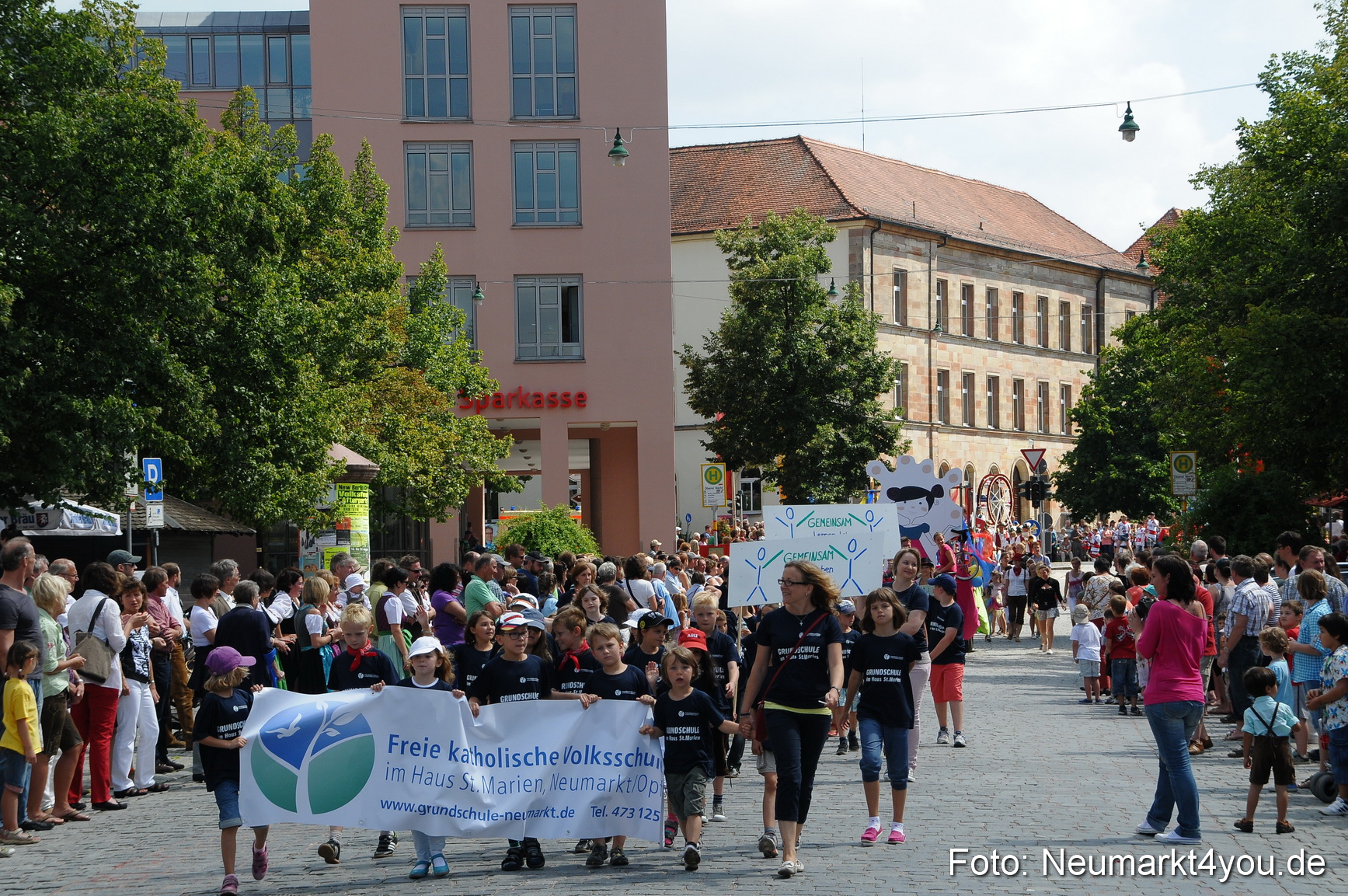 Volksfestzug Neumarkt 110813 0131