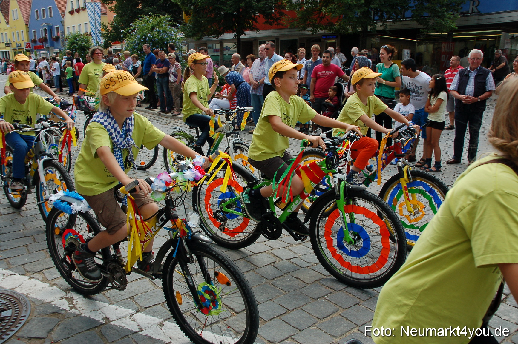 Volksfestzug Neumarkt 110813 0135