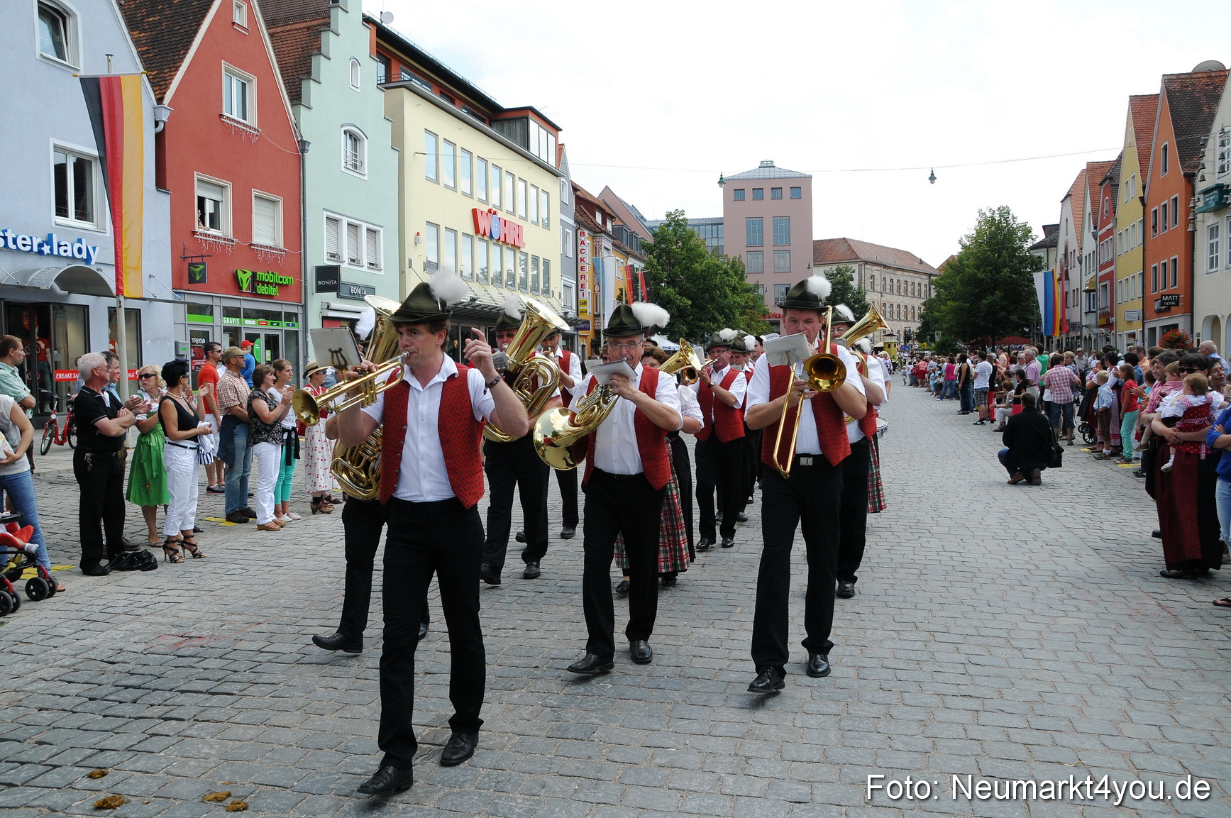 Volksfestzug Neumarkt 110813 0143