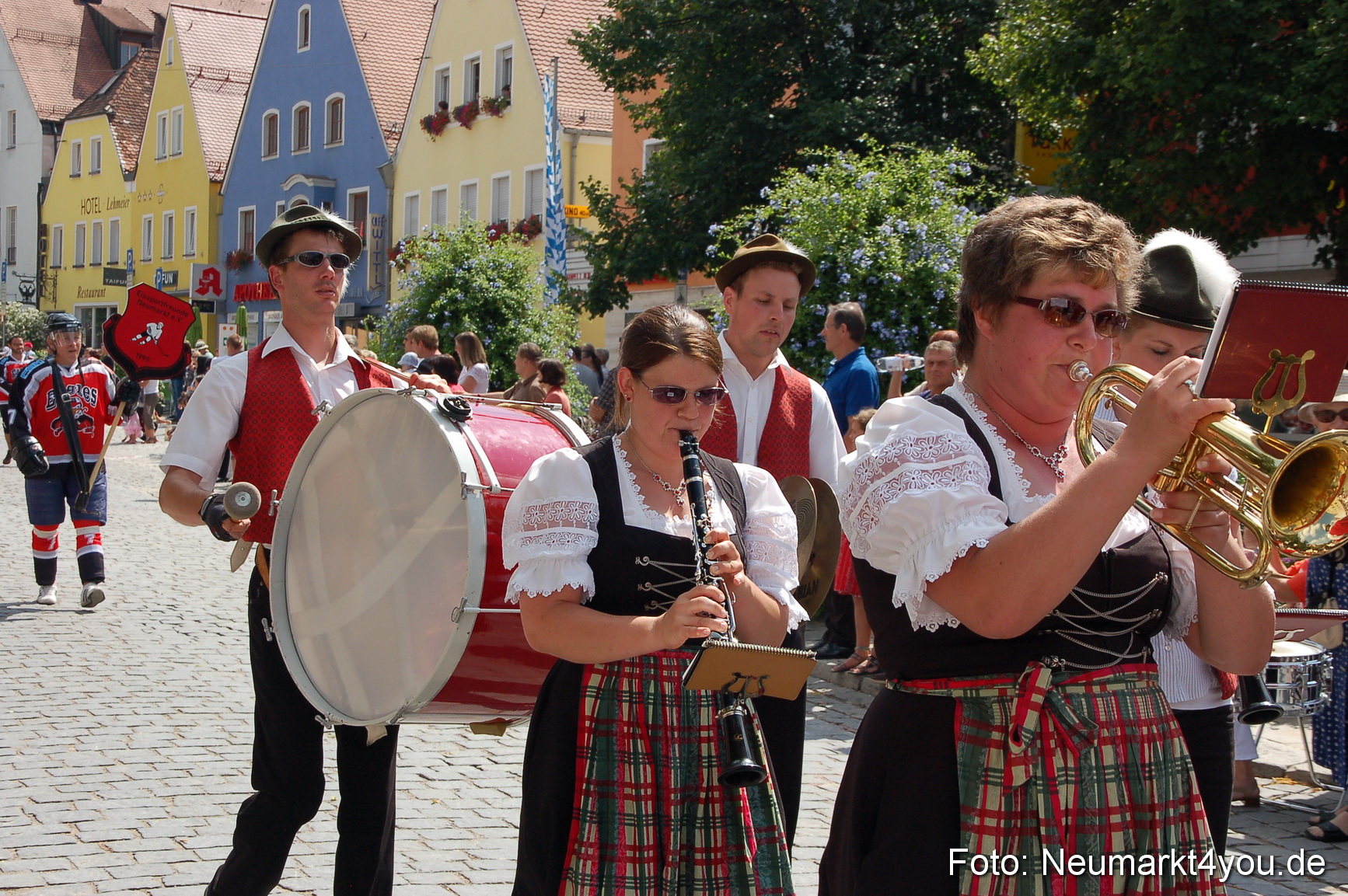 Volksfestzug Neumarkt 110813 0164