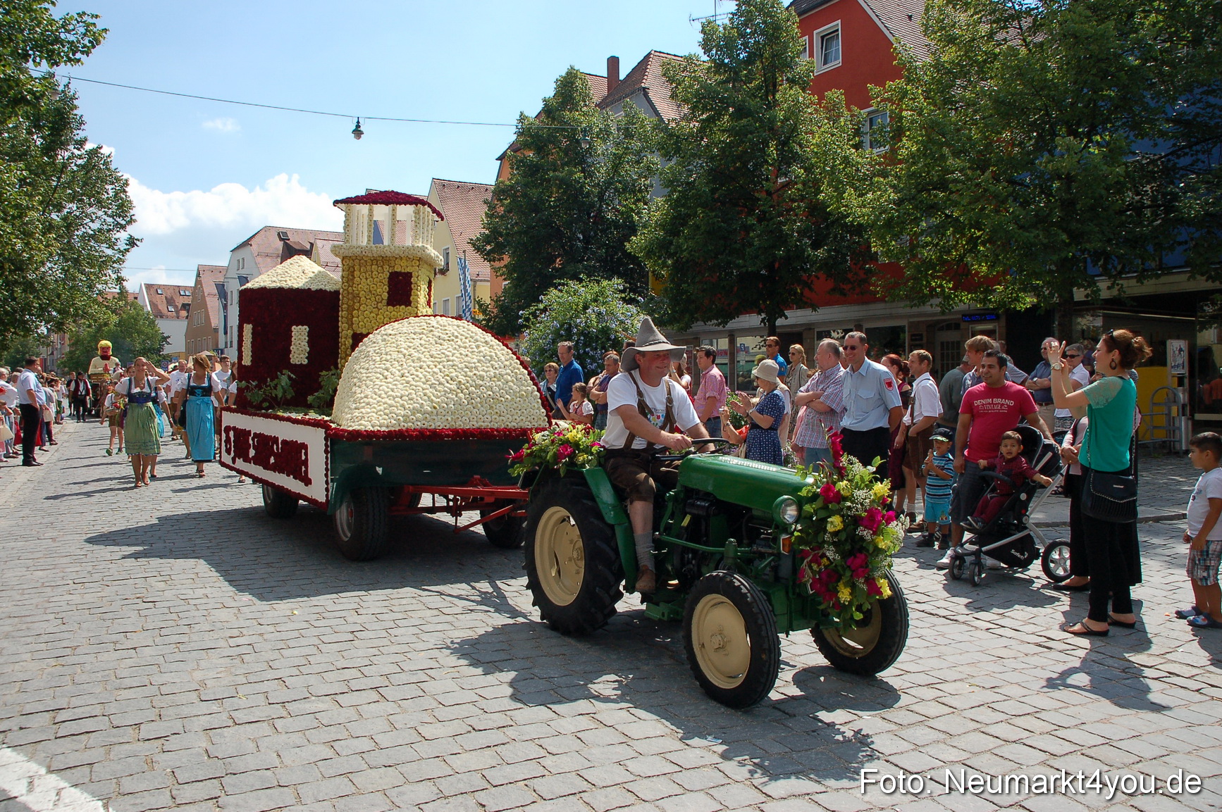 Volksfestzug Neumarkt 110813 0175