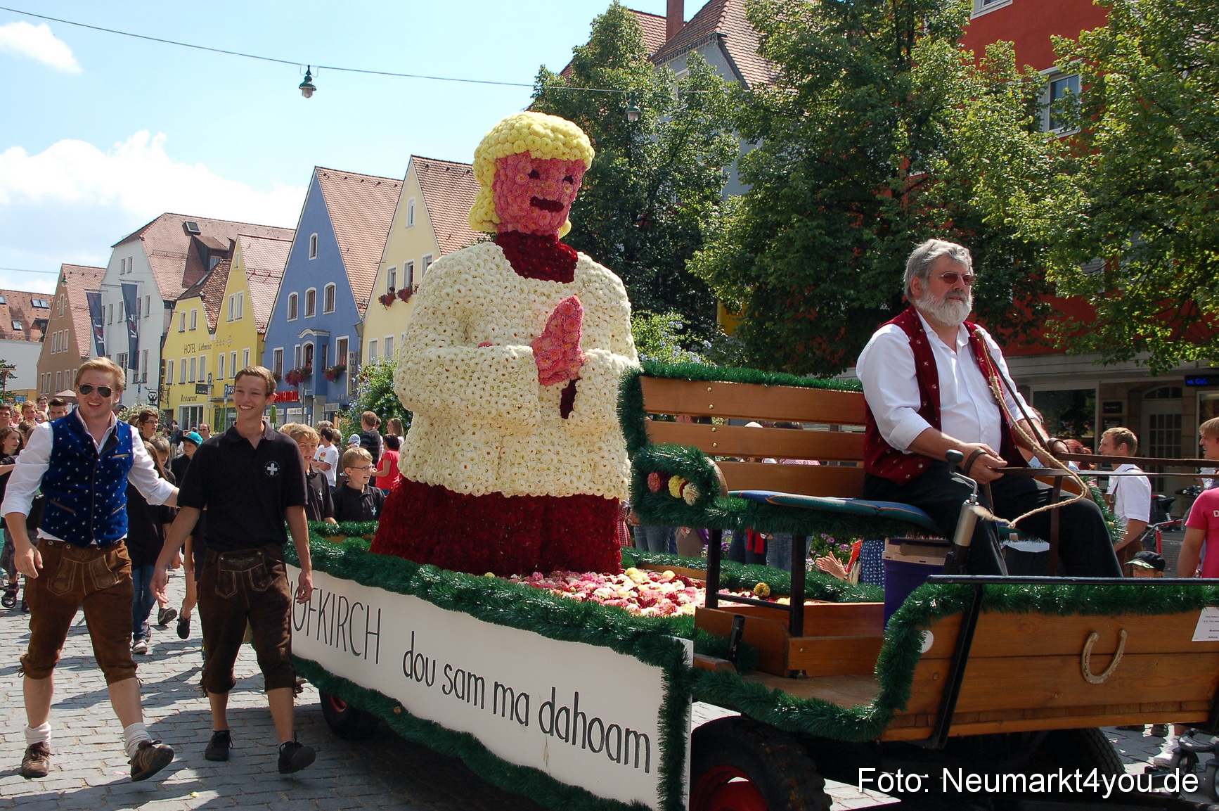 Volksfestzug Neumarkt 110813 0185