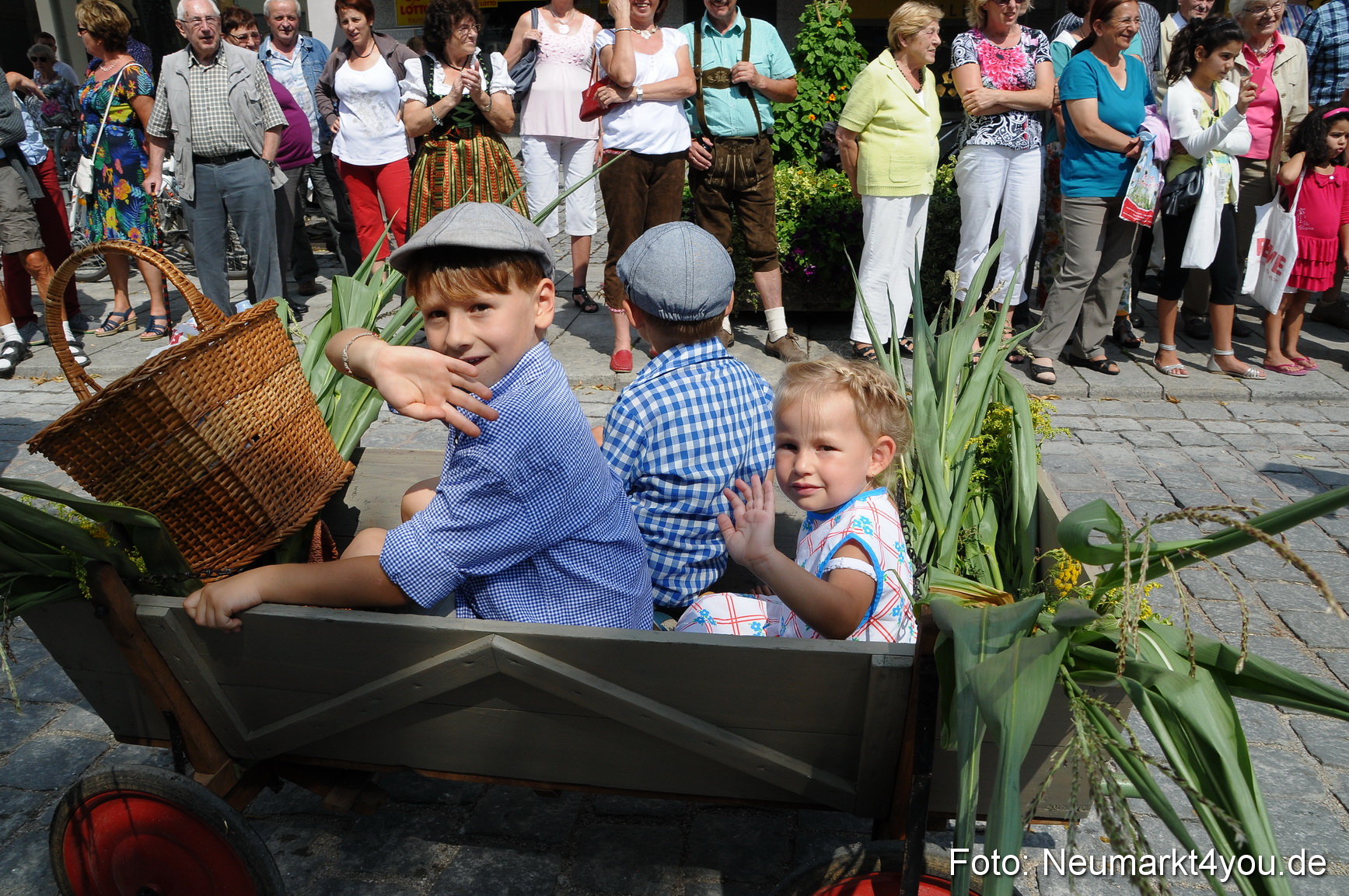Volksfestzug Neumarkt 110813 0189