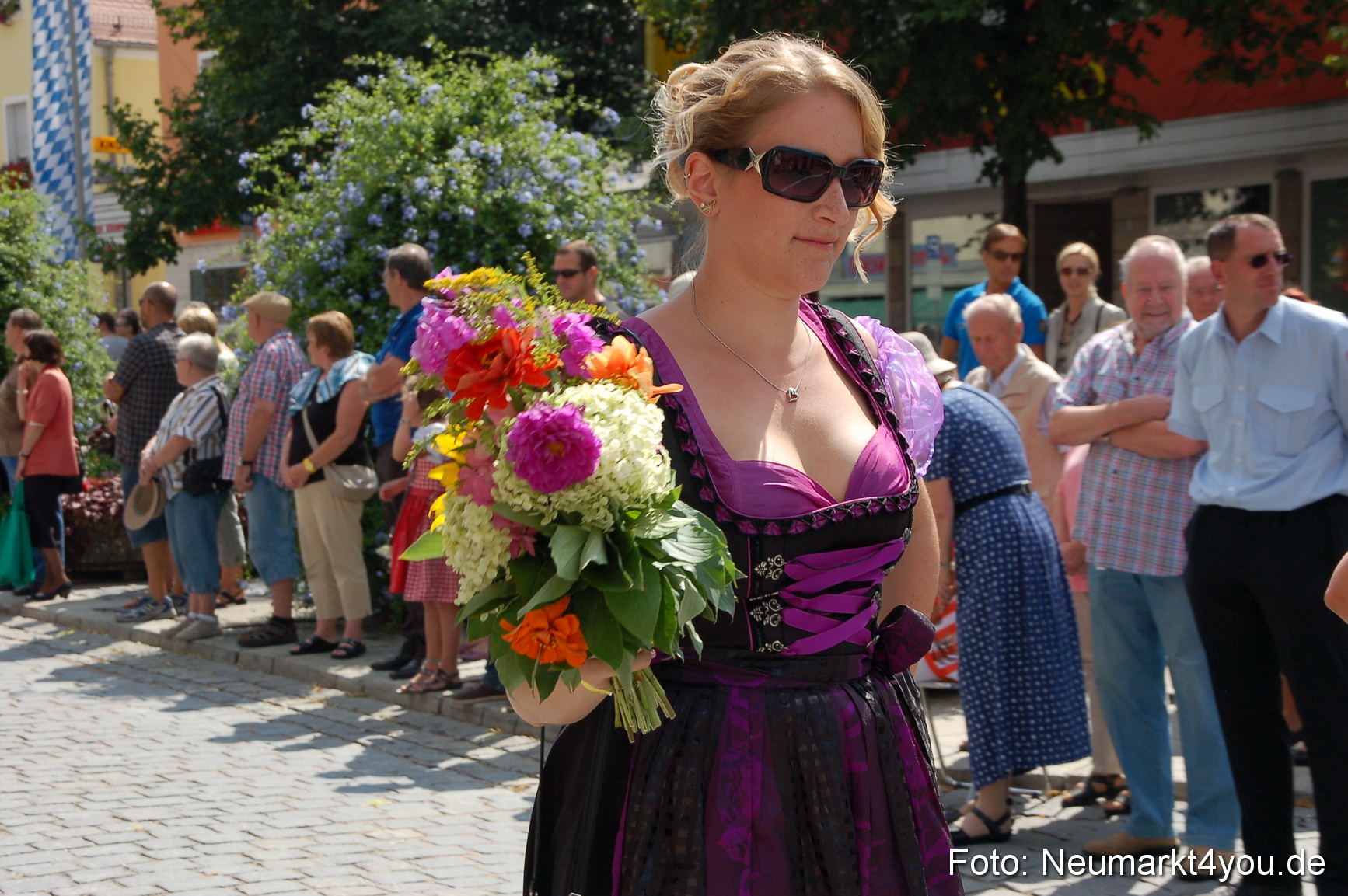 Volksfestzug Neumarkt 110813 0202