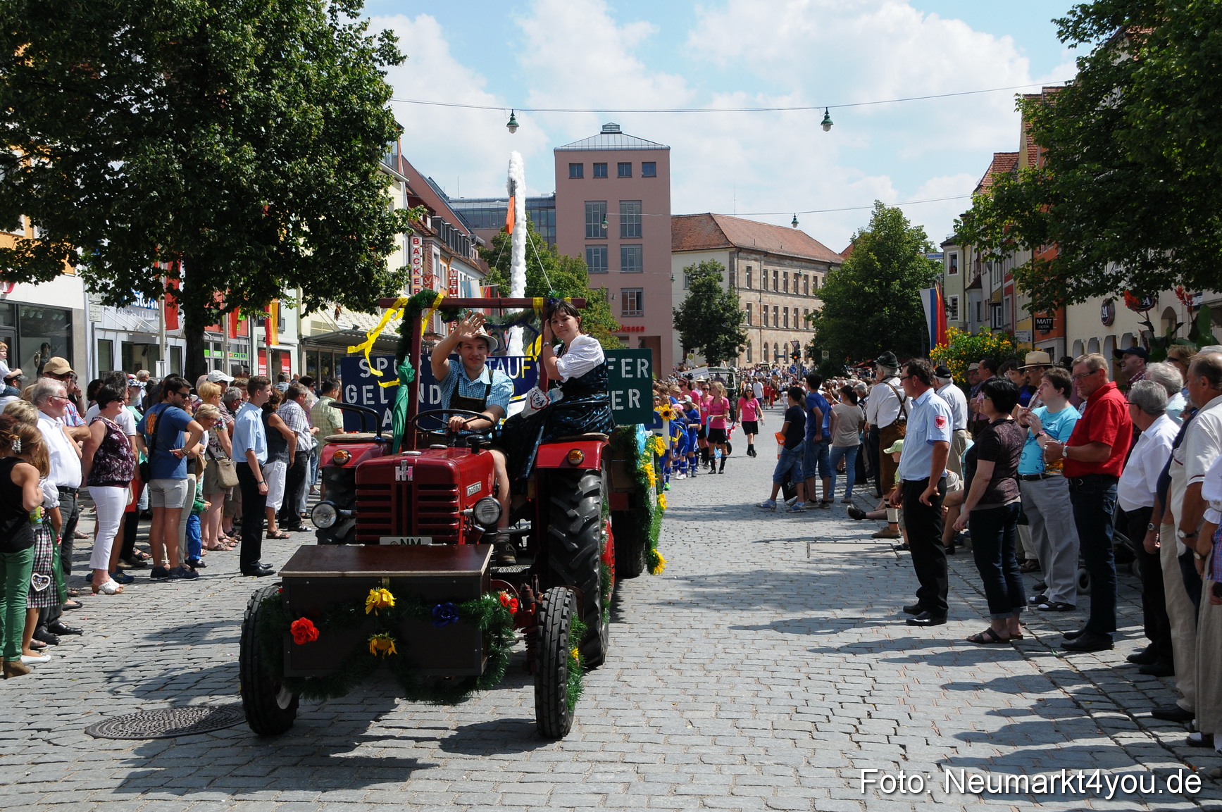 Volksfestzug Neumarkt 110813 0205