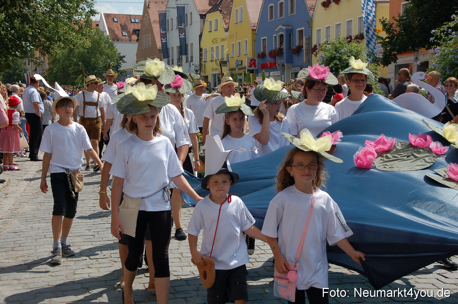 Volksfestzug Neumarkt 110813 0207