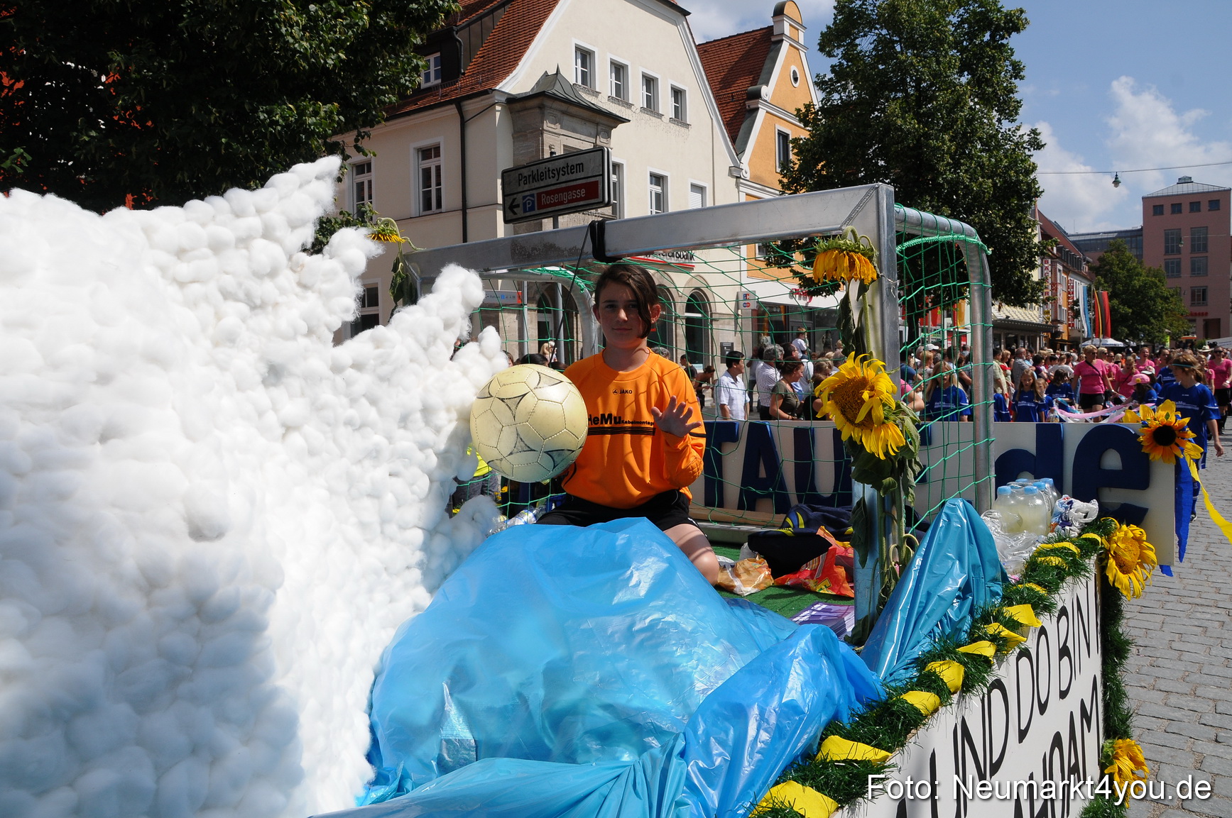 Volksfestzug Neumarkt 110813 0209