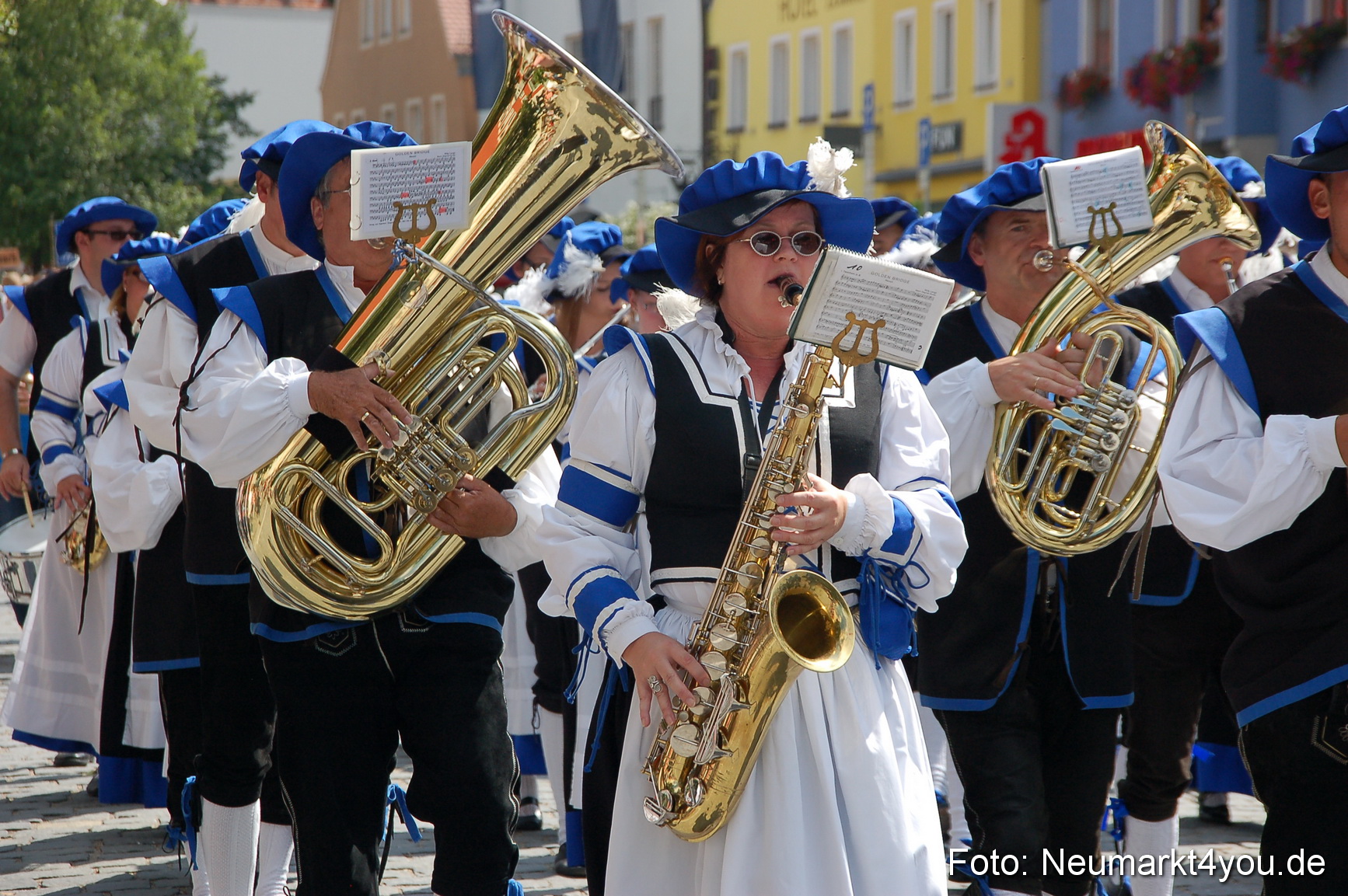 Volksfestzug Neumarkt 110813 0213