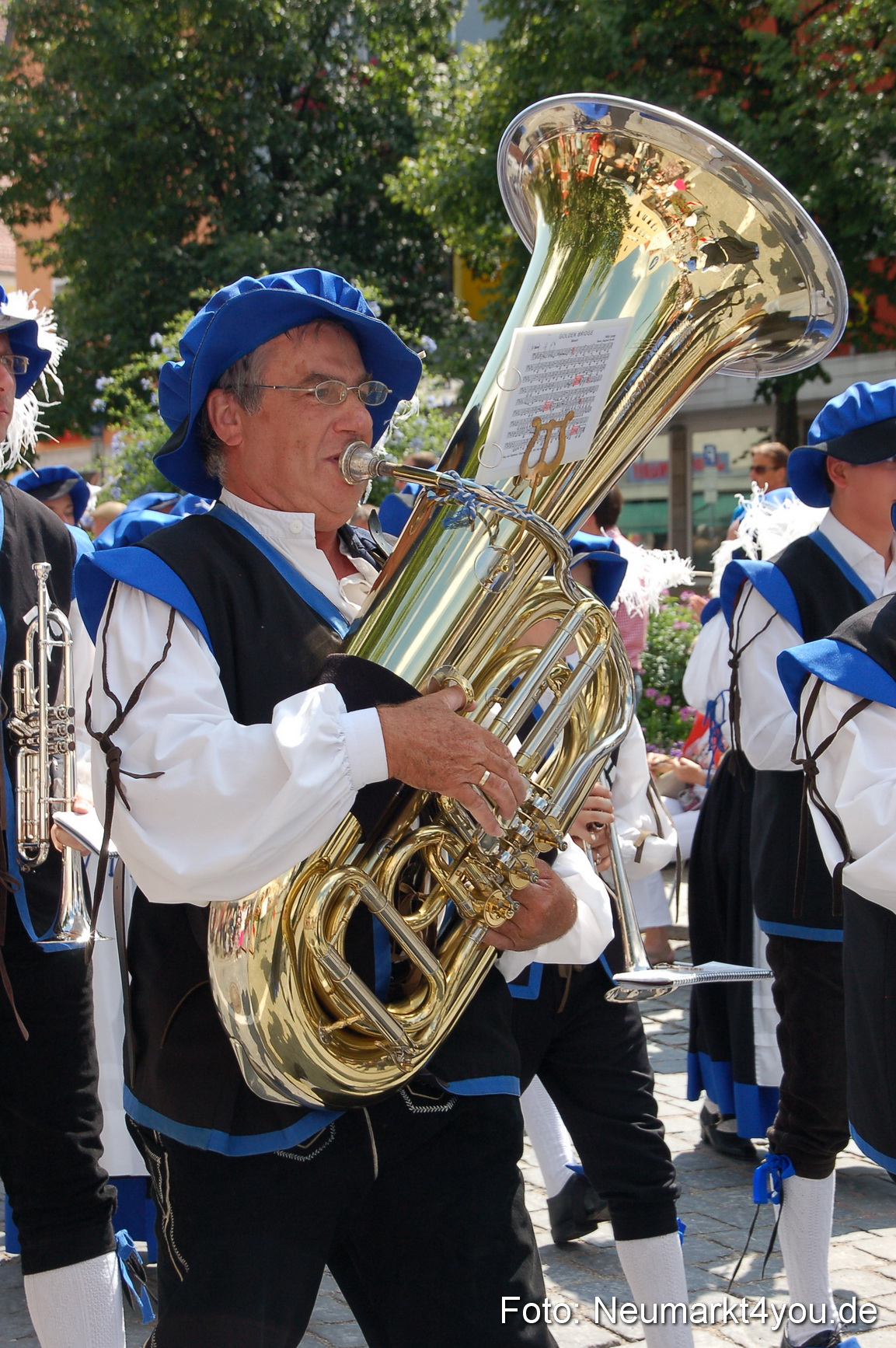 Volksfestzug Neumarkt 110813 0214