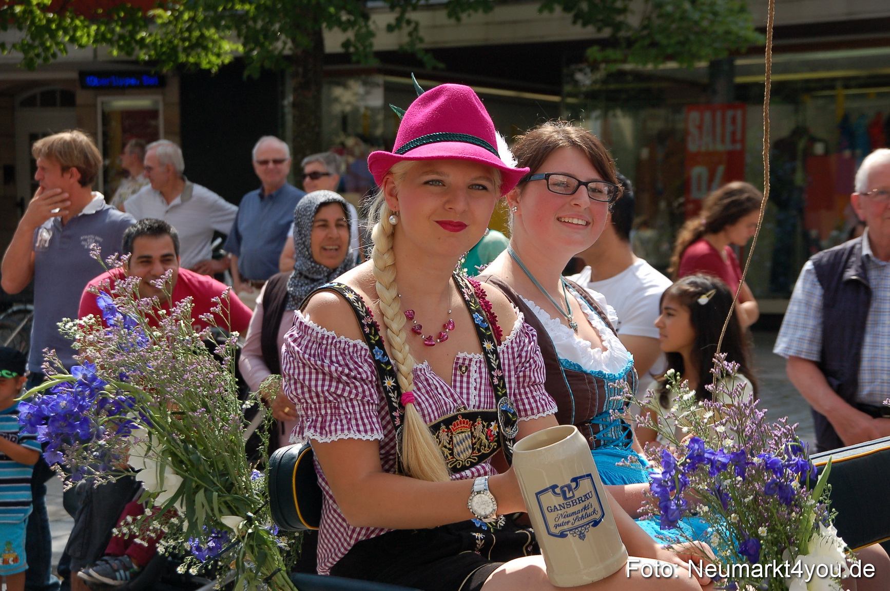 Volksfestzug Neumarkt 110813 0219