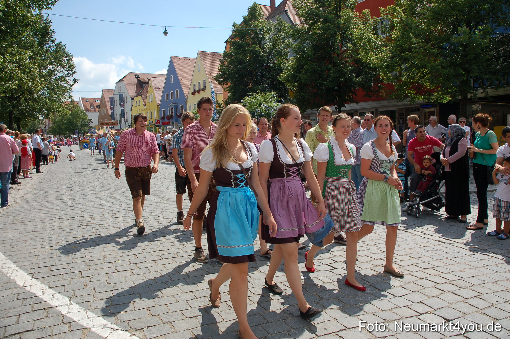 Volksfestzug Neumarkt 110813 0221