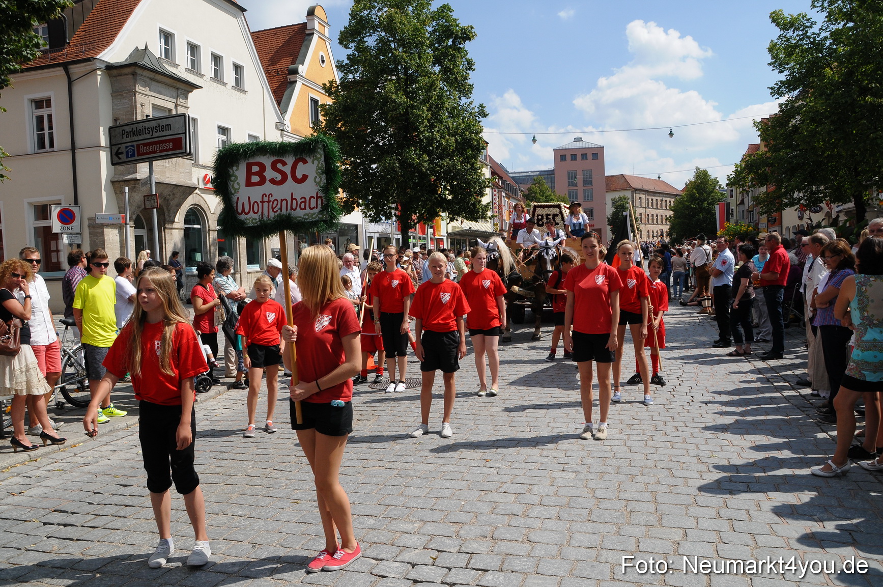 Volksfestzug Neumarkt 110813 0223