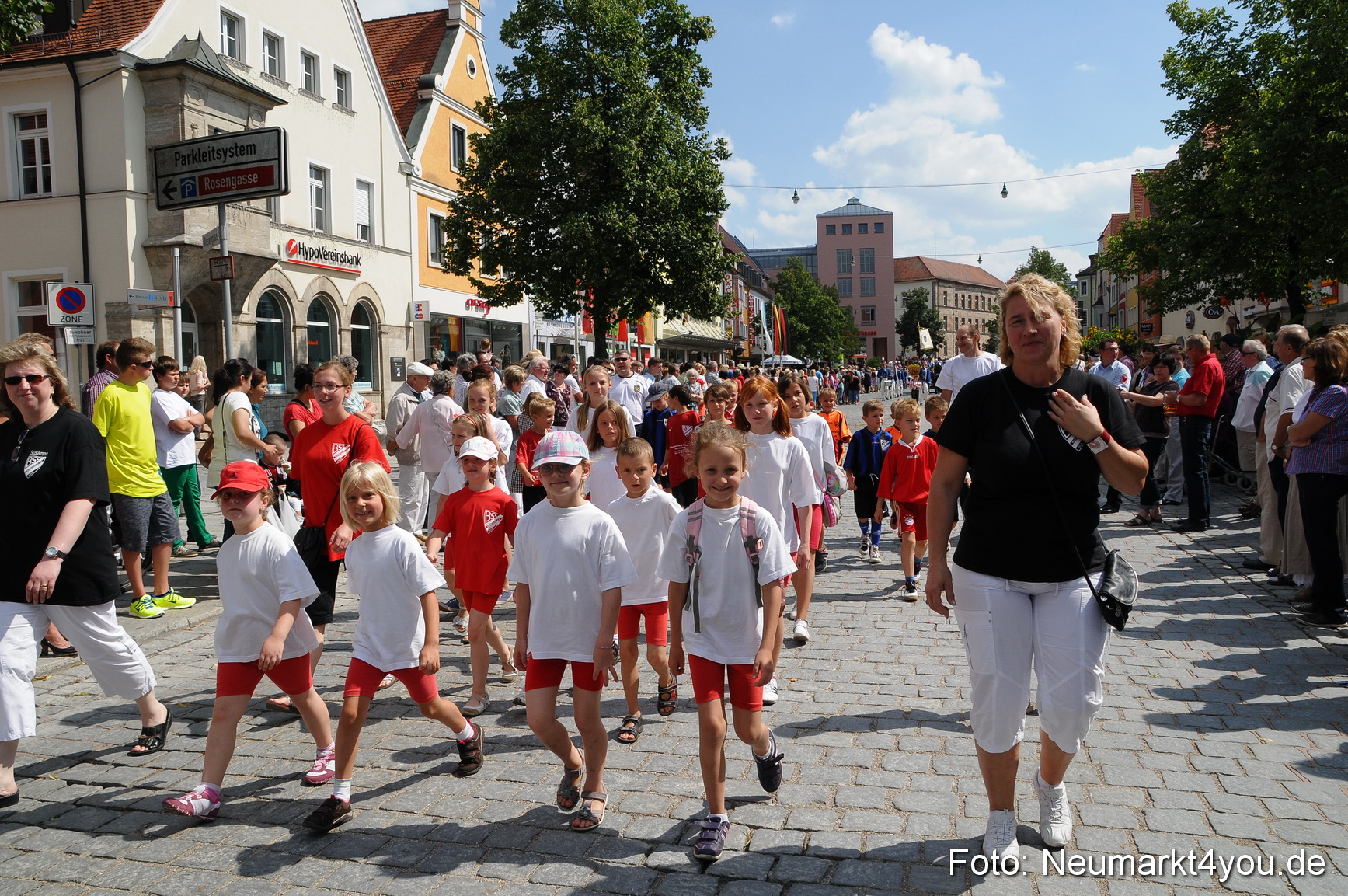 Volksfestzug Neumarkt 110813 0228