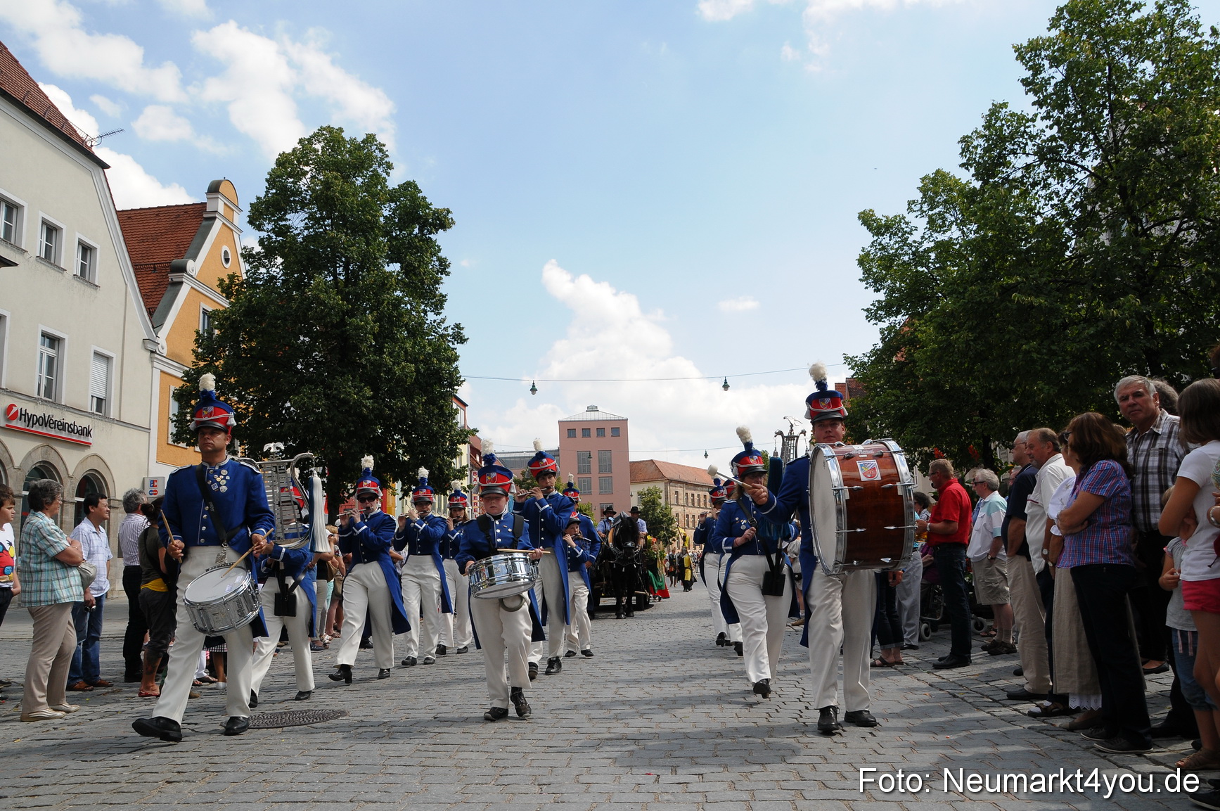 Volksfestzug Neumarkt 110813 0233