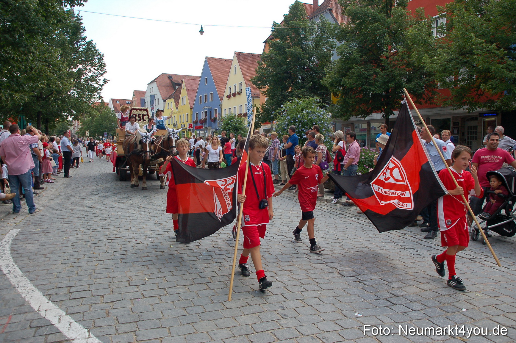 Volksfestzug Neumarkt 110813 0238