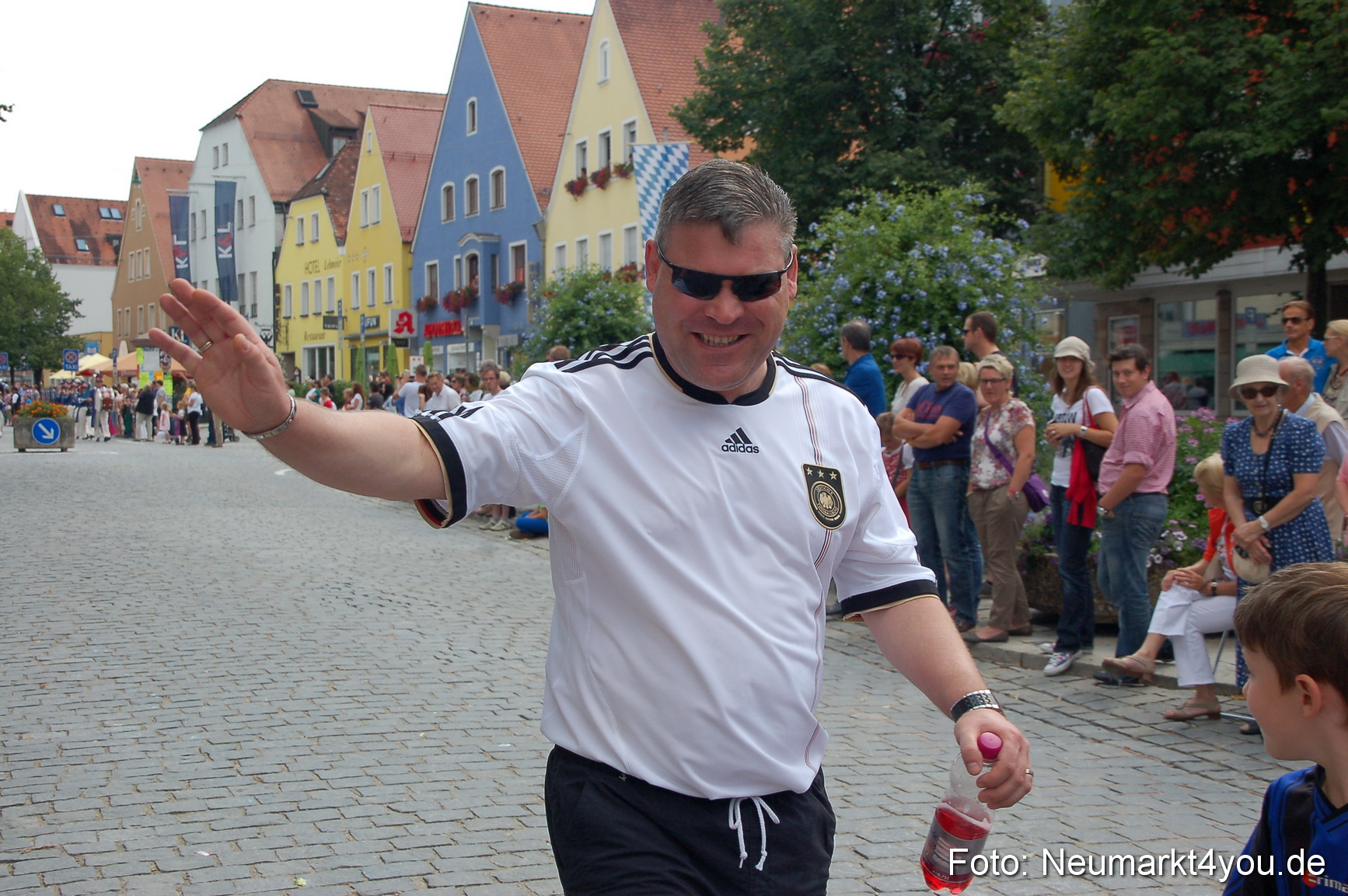 Volksfestzug Neumarkt 110813 0244