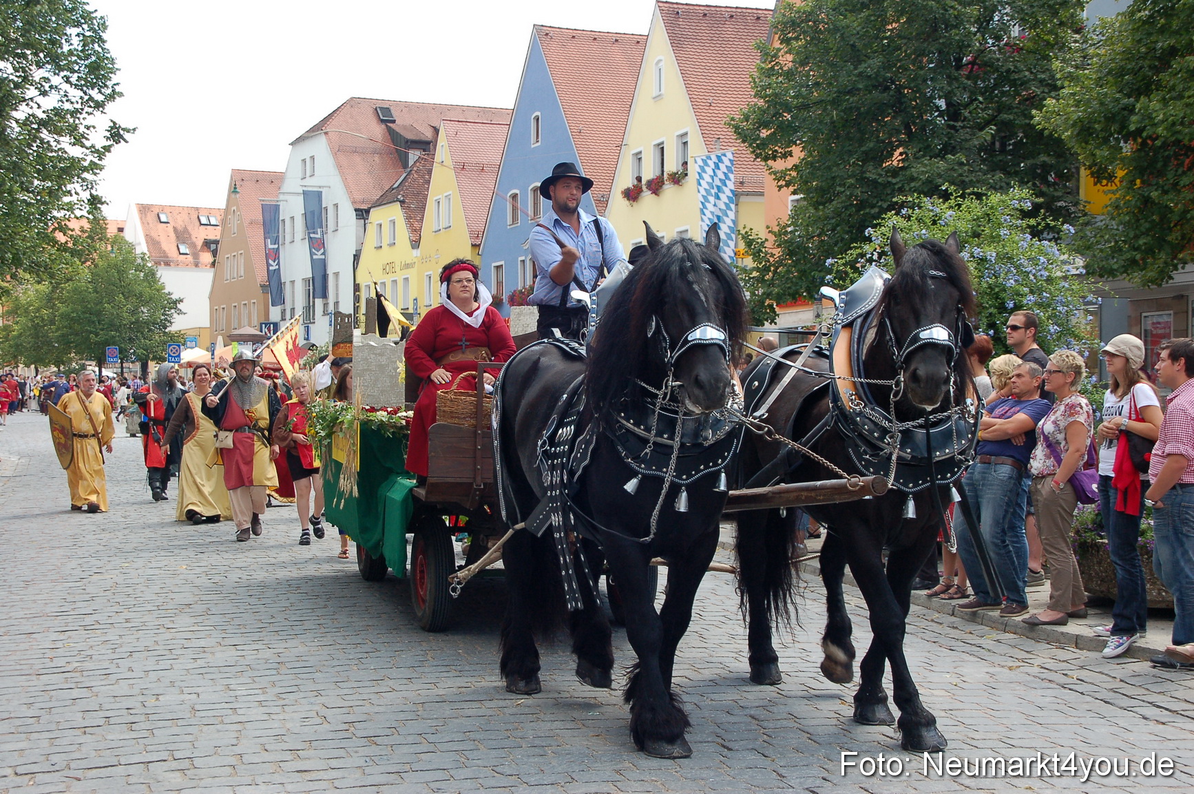 Volksfestzug Neumarkt 110813 0248