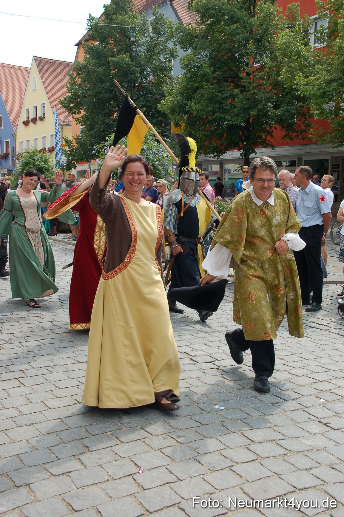 Volksfestzug Neumarkt 110813 0251