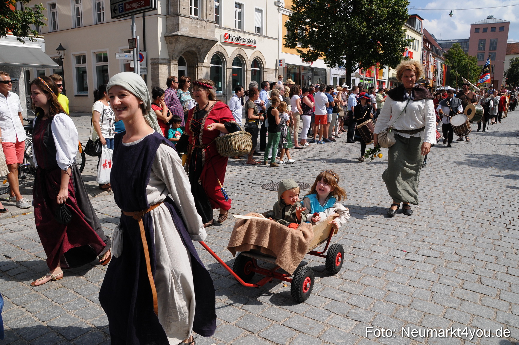 Volksfestzug Neumarkt 110813 0252