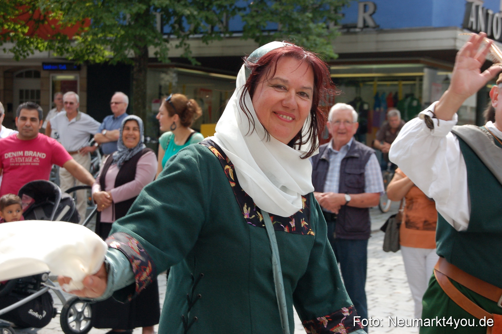Volksfestzug Neumarkt 110813 0254