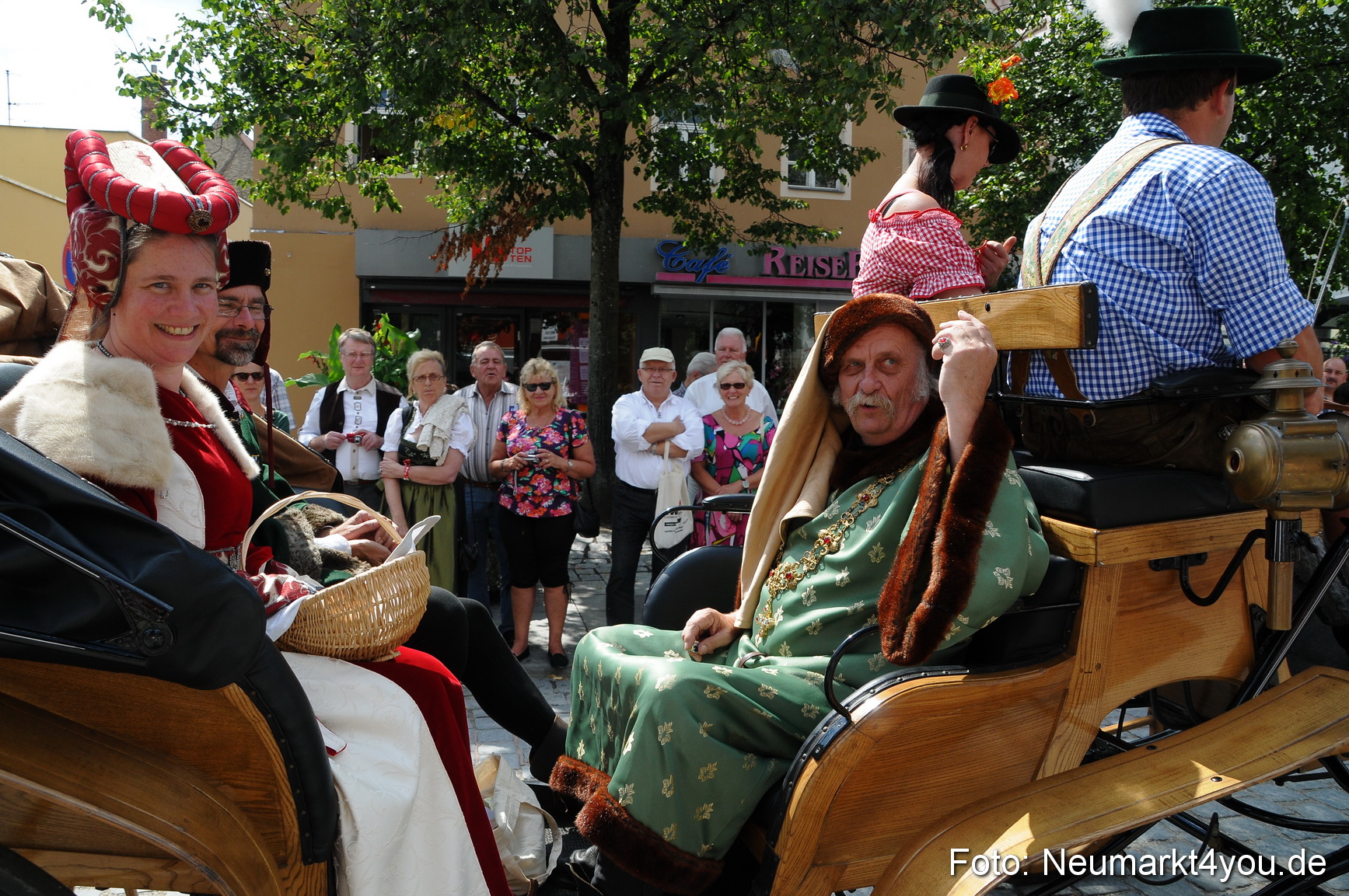 Volksfestzug Neumarkt 110813 0259