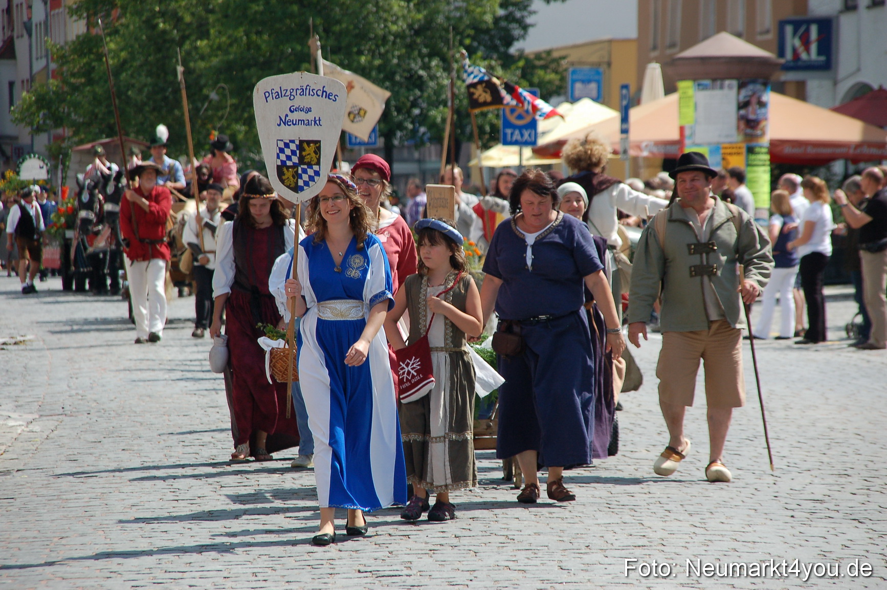 Volksfestzug Neumarkt 110813 0264