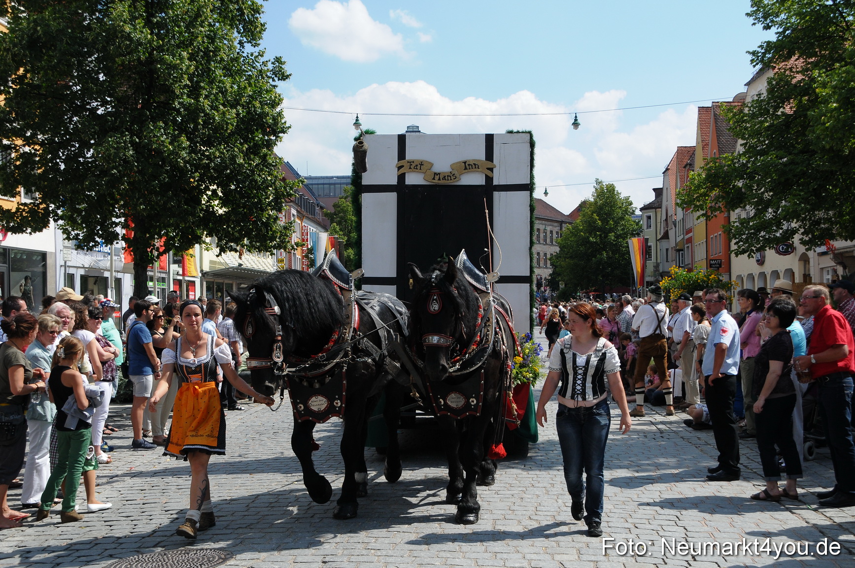 Volksfestzug Neumarkt 110813 0266